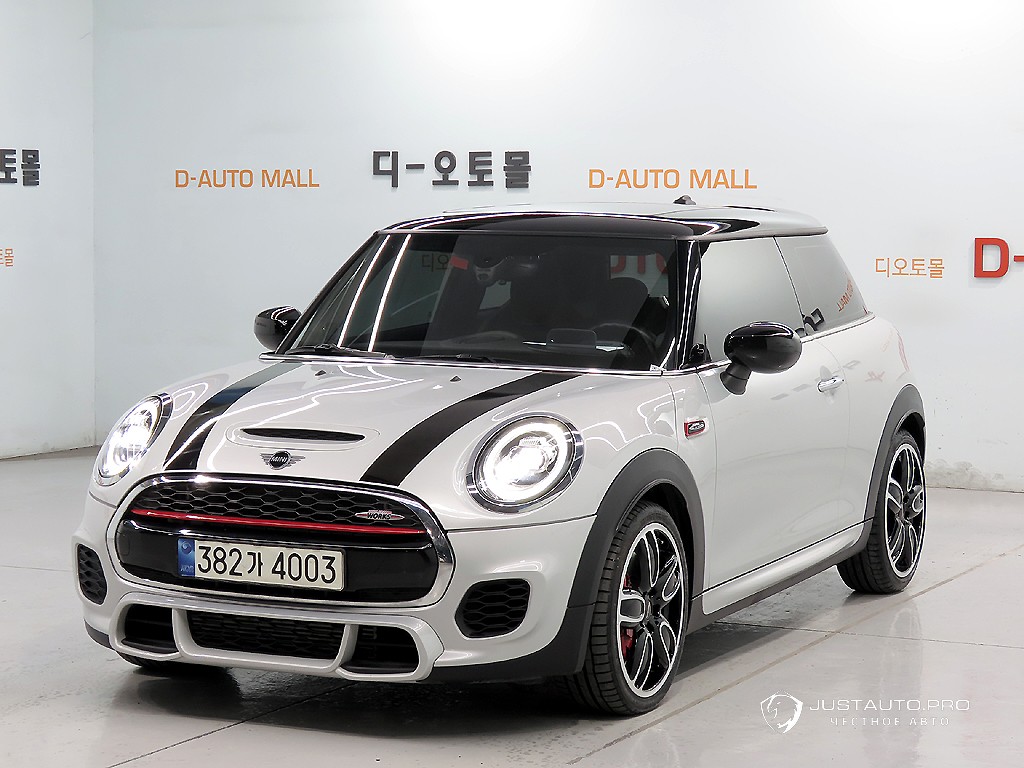 Автомобиль Mini Cooper