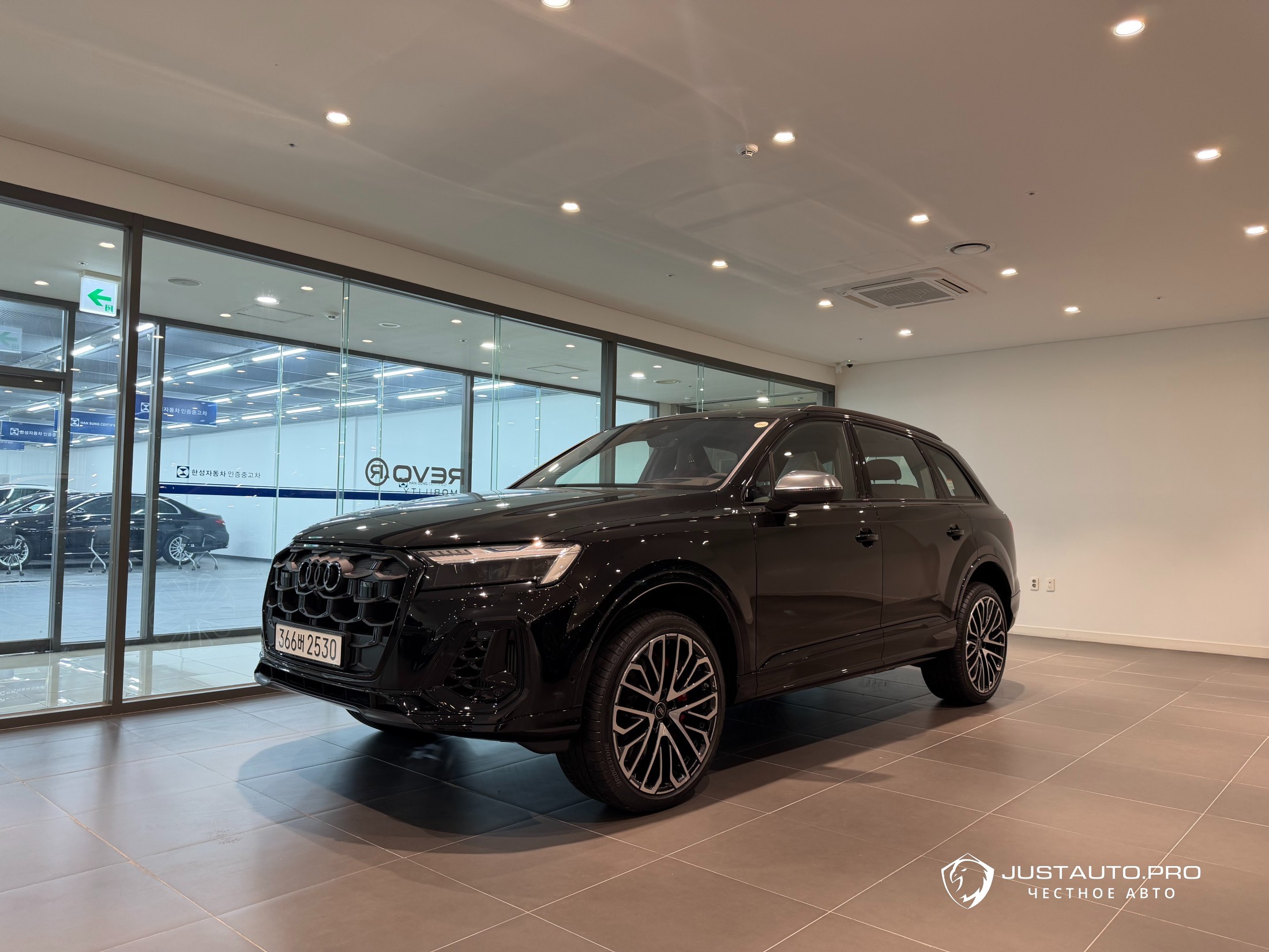 Автомобиль Audi SQ7