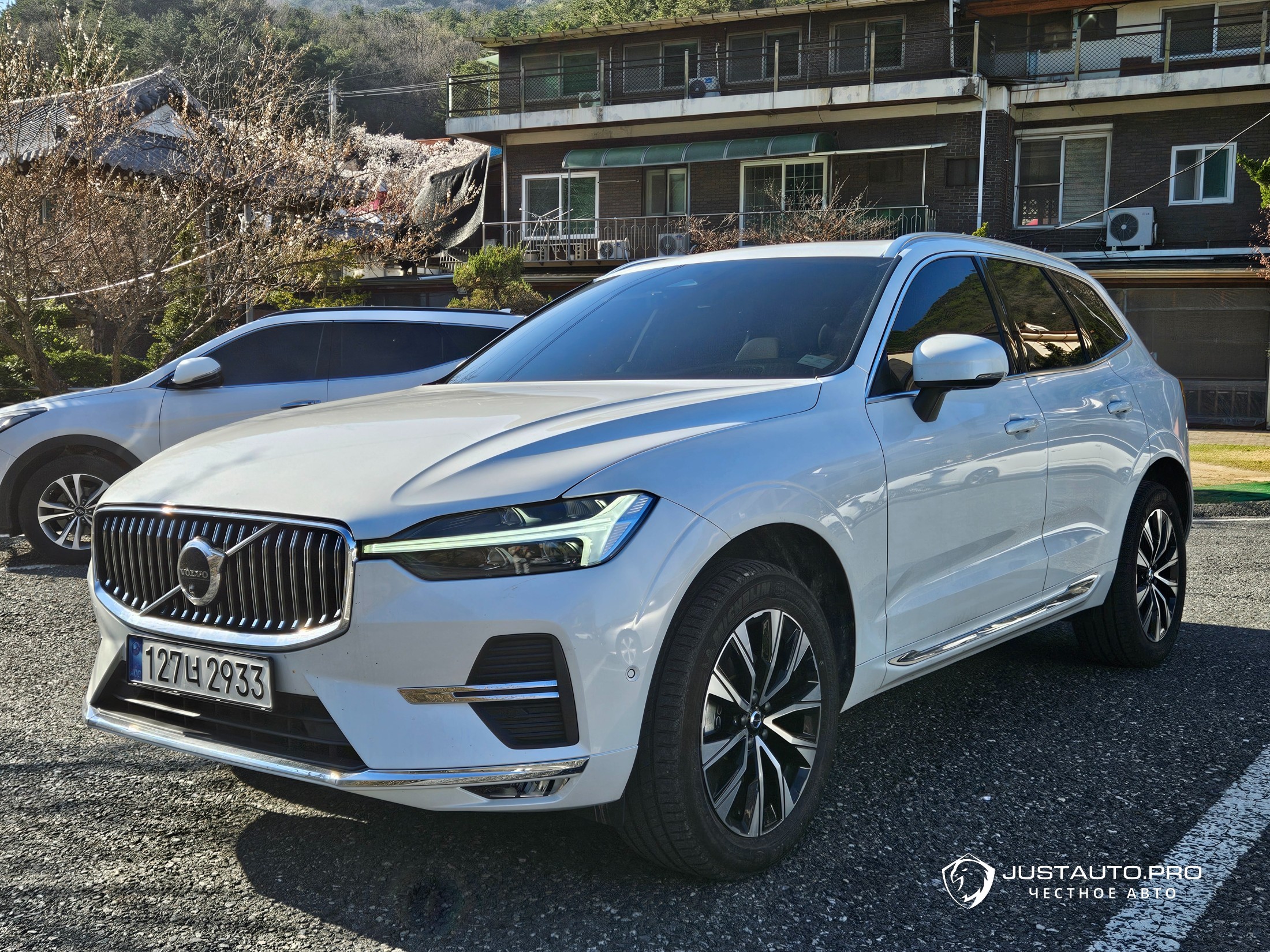 Автомобиль Volvo XC60