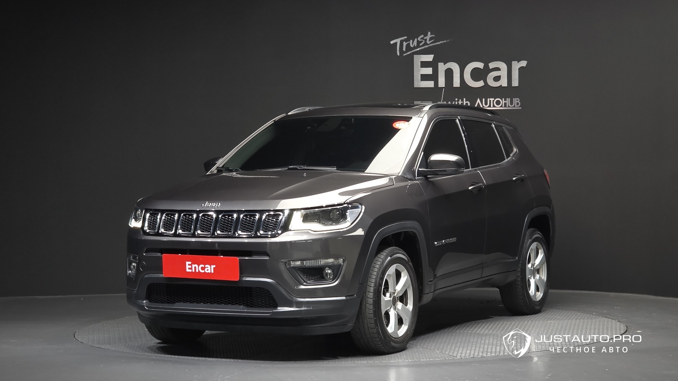Автомобиль Jeep Compass