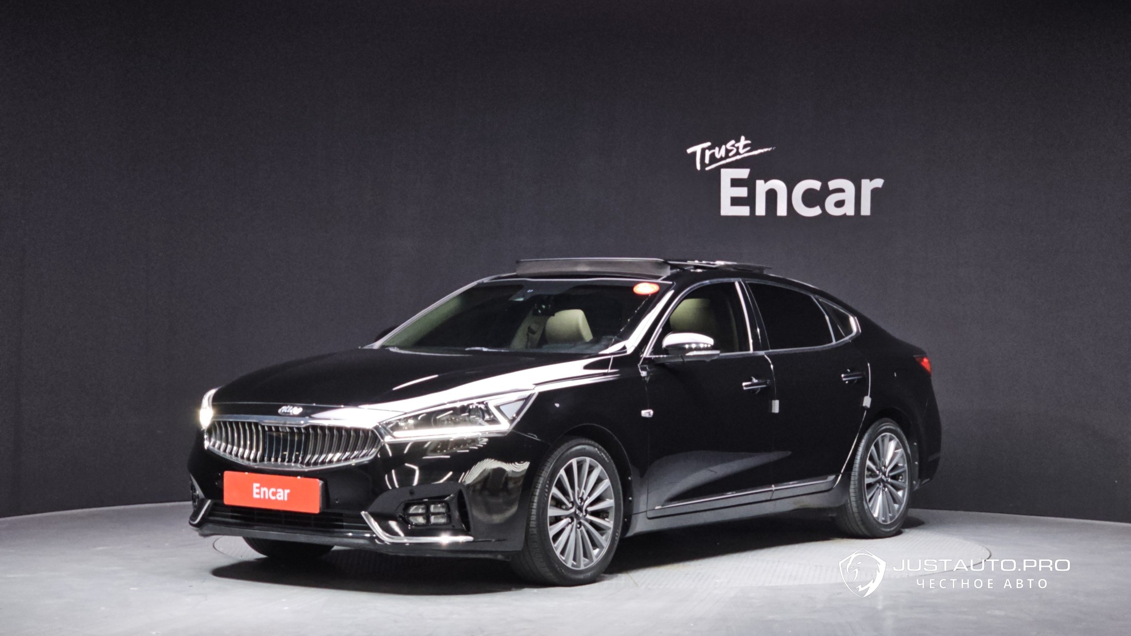 Автомобиль Kia K7