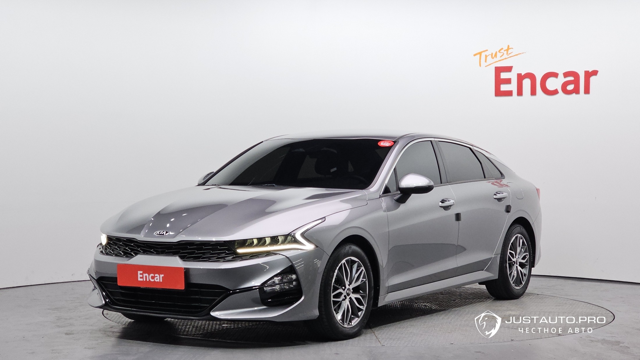 Автомобиль Kia K5