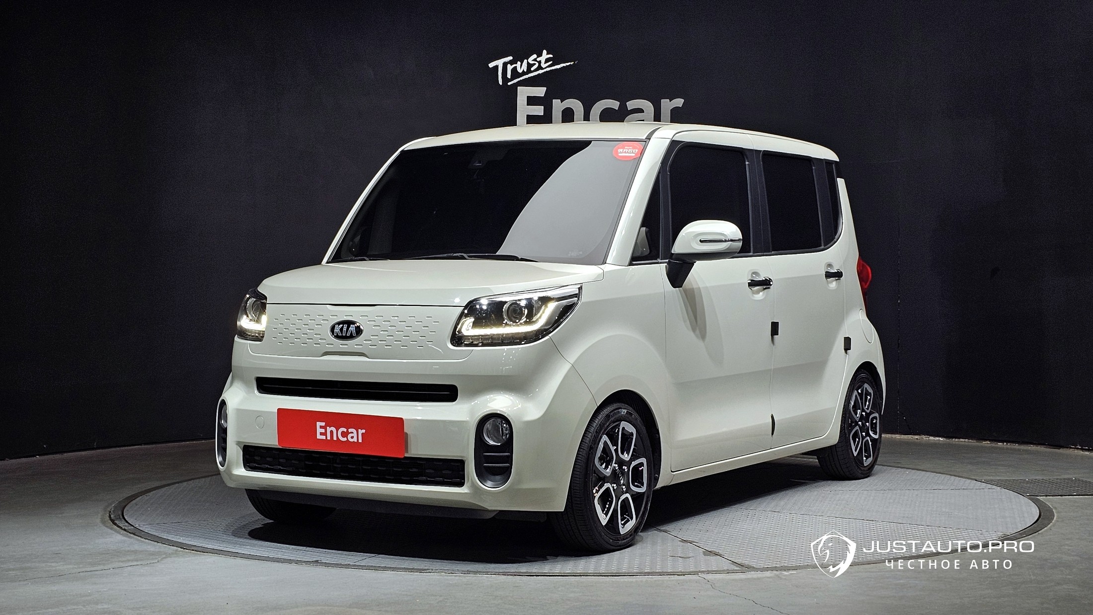 Автомобиль Kia RAY