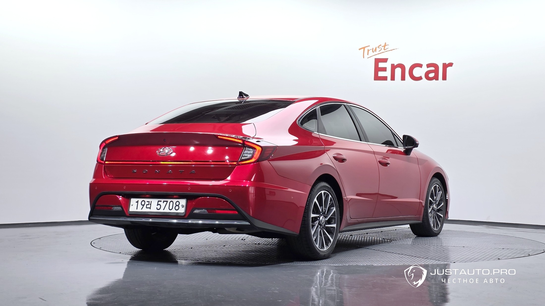 Автомобиль Hyundai Sonata