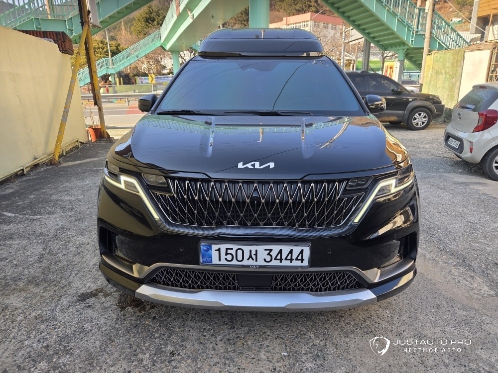 Автомобиль Kia Canival