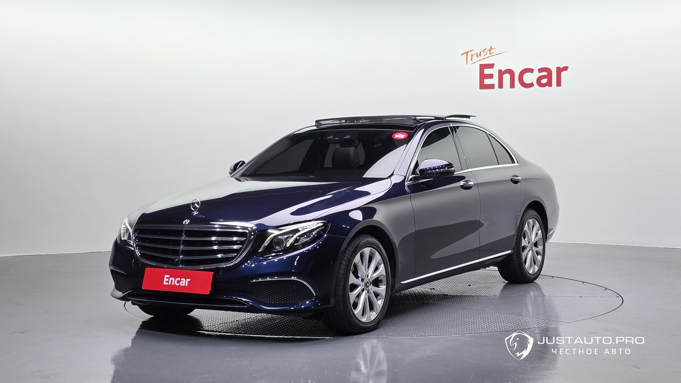 Автомобиль Mercedes-Benz E-Class