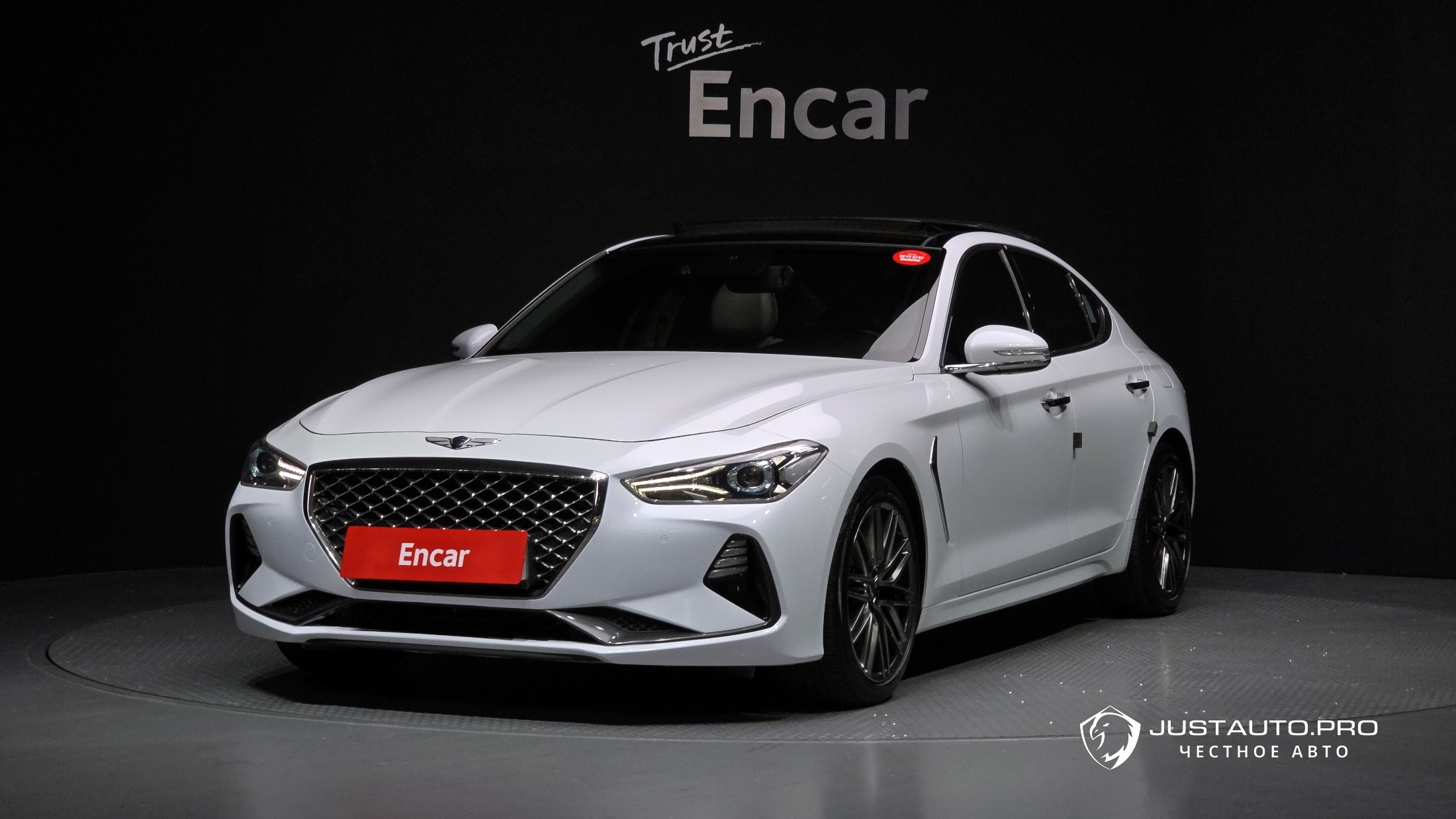 Автомобиль Genesis G70