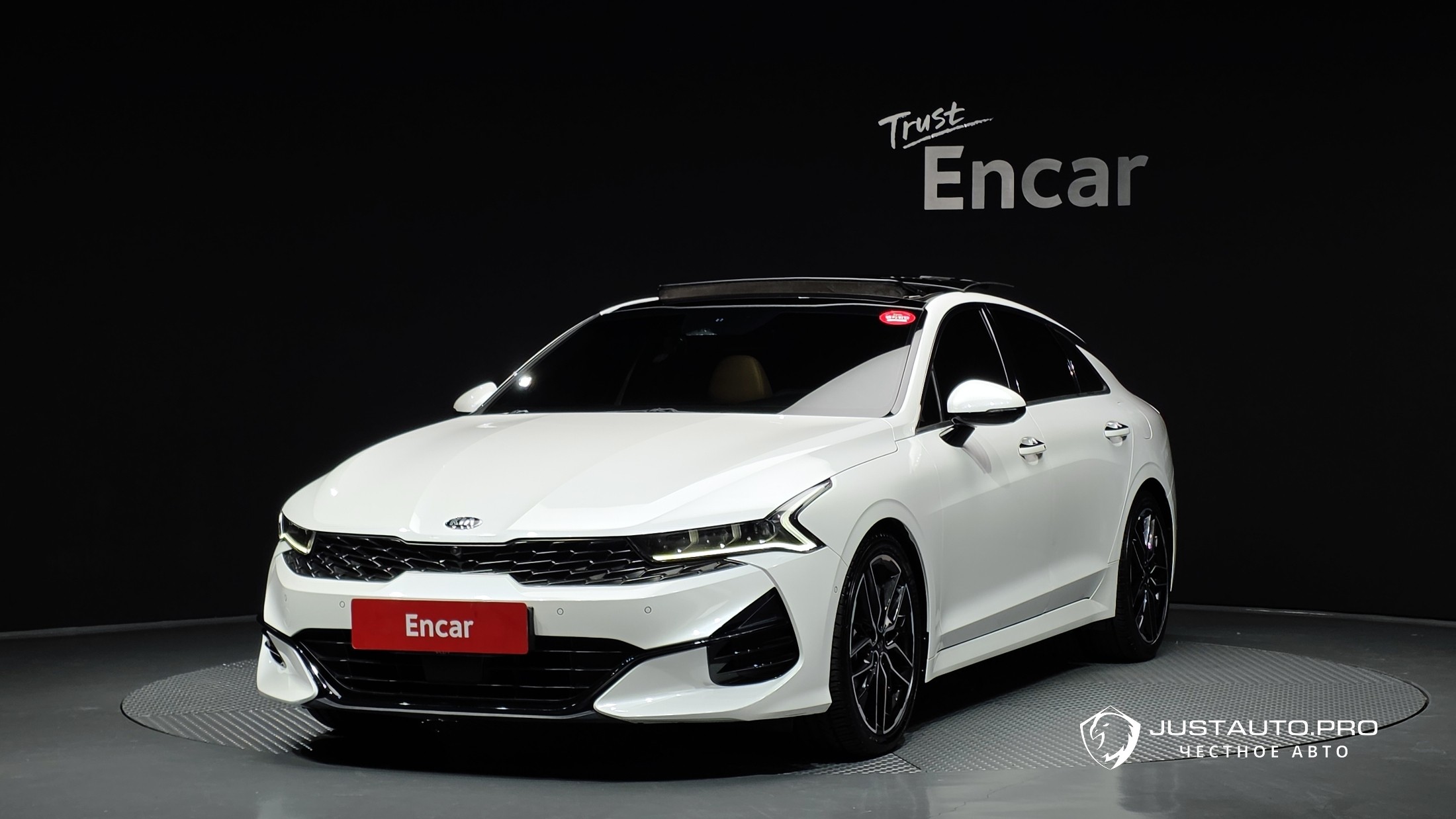 Автомобиль Kia K5