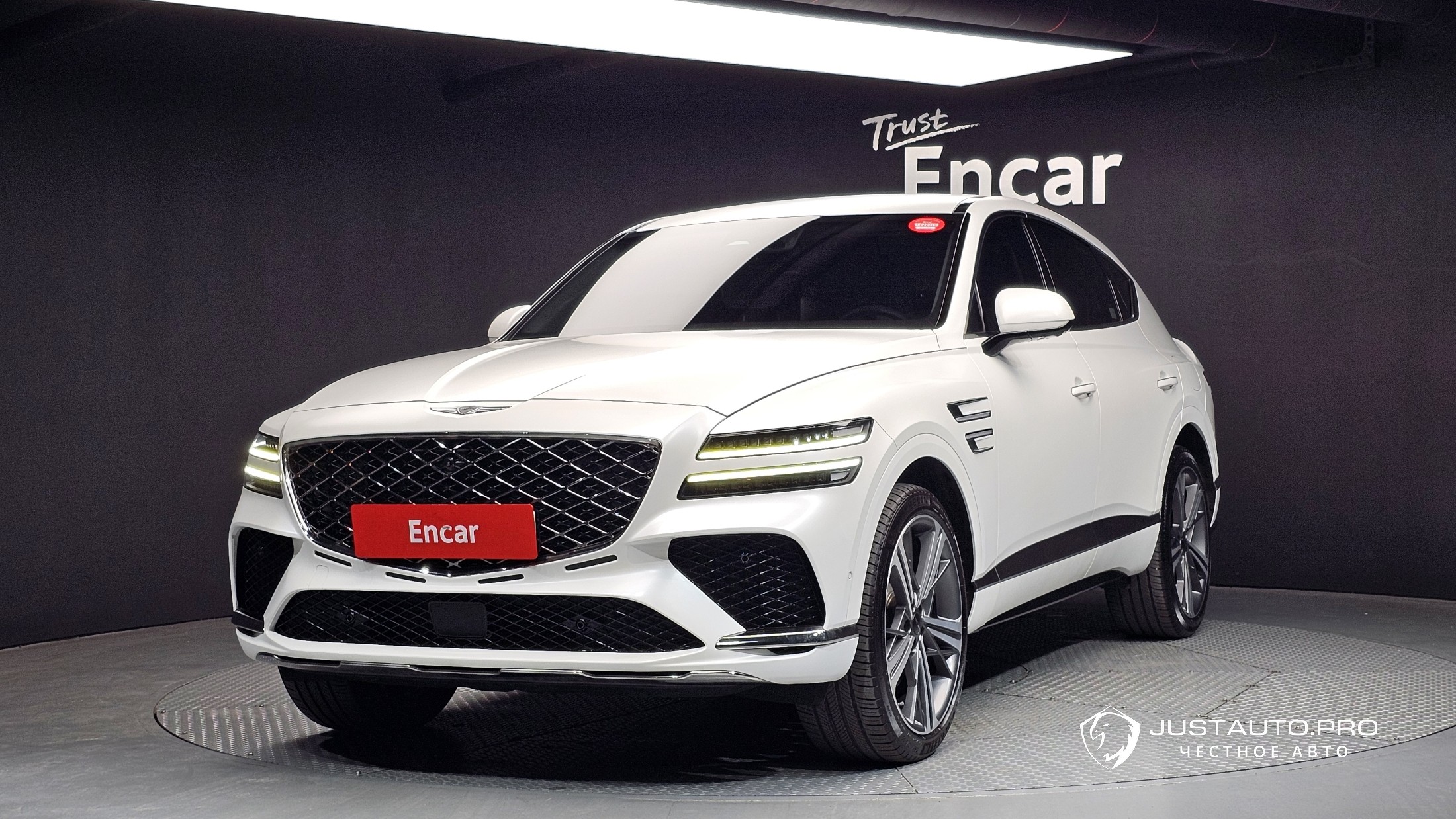 Автомобиль Genesis GV80