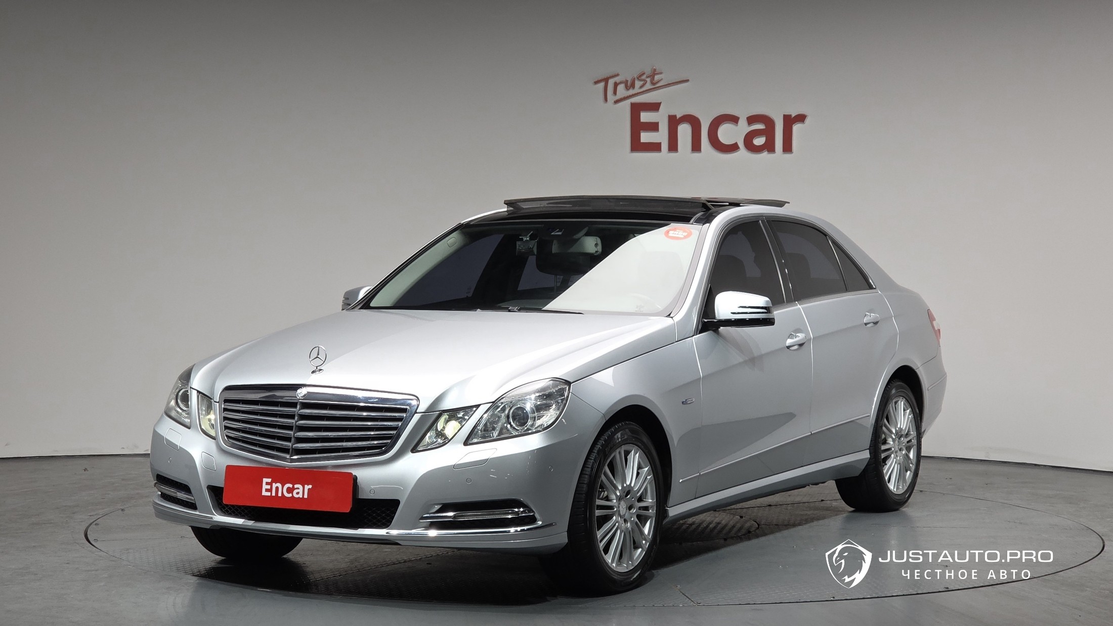 Автомобиль Mercedes-Benz E-Class