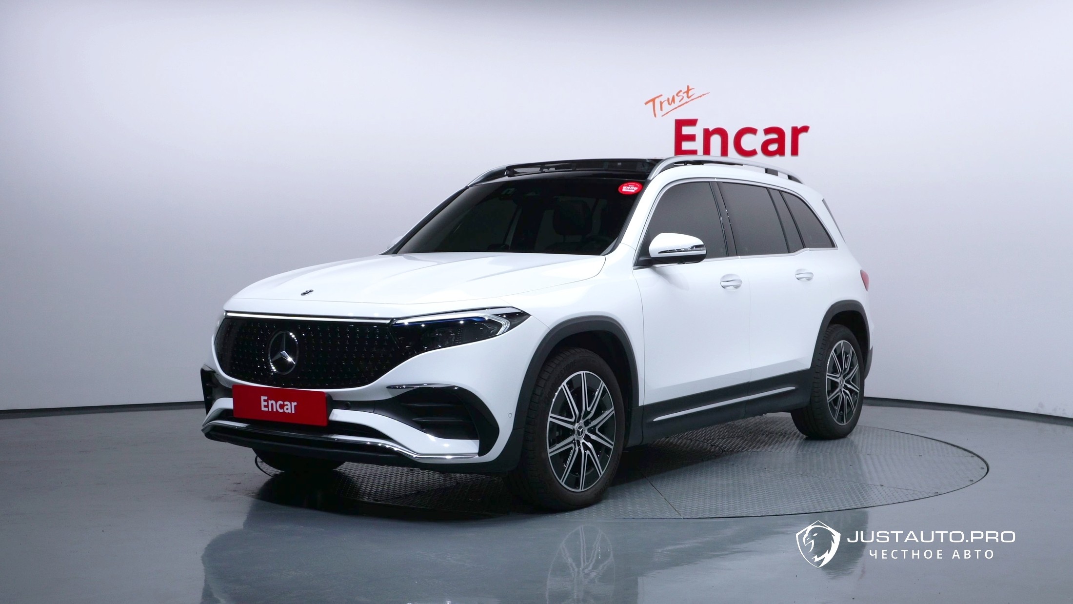 Автомобиль Mercedes-Benz EQB