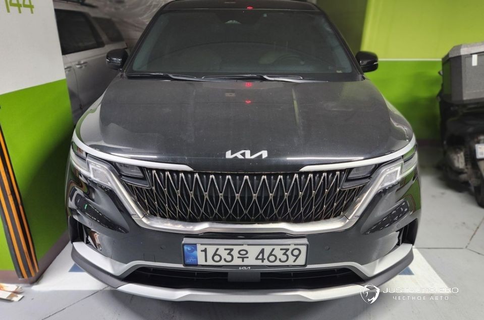 Автомобиль Kia Canival