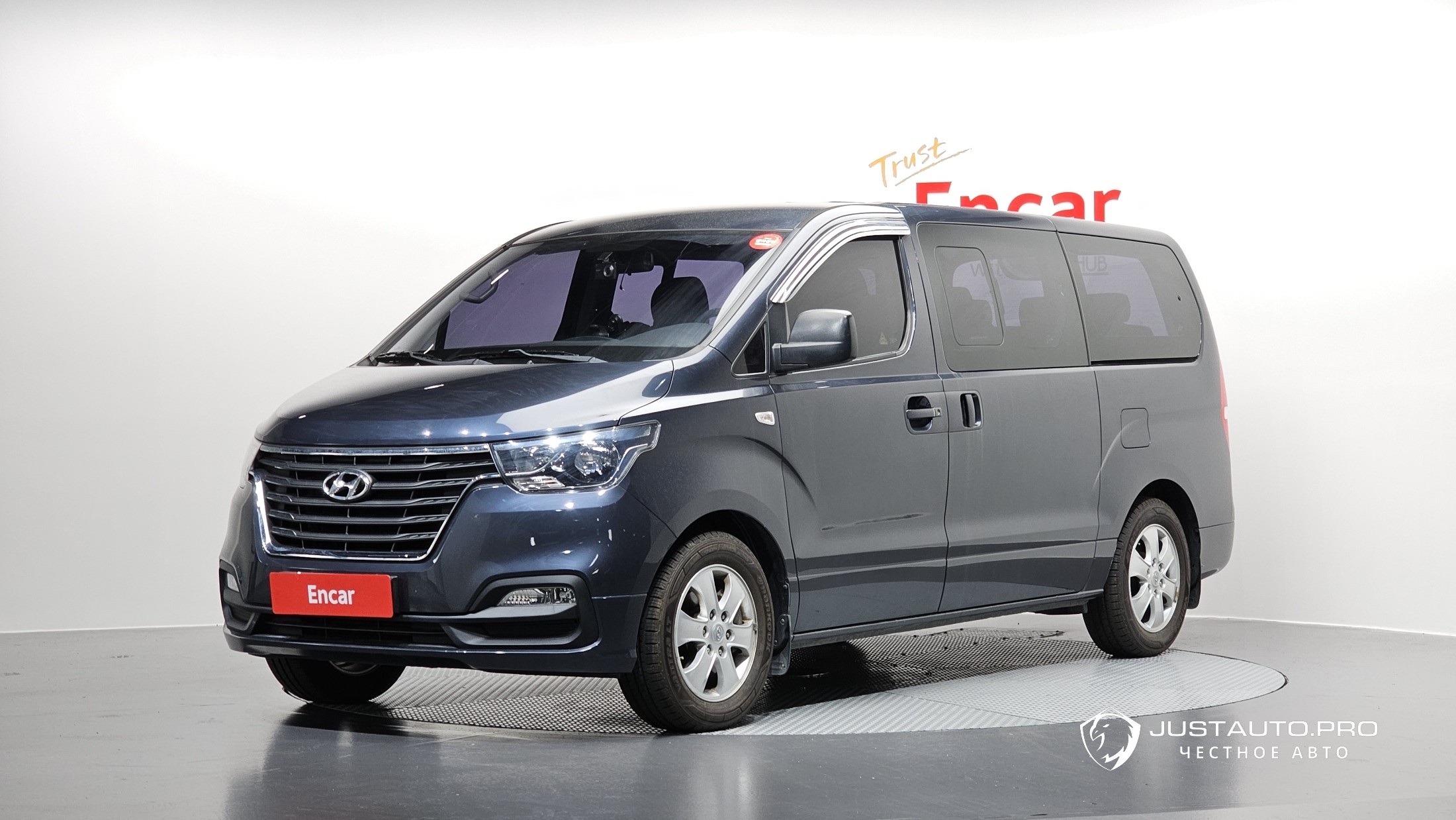Автомобиль Hyundai Starex