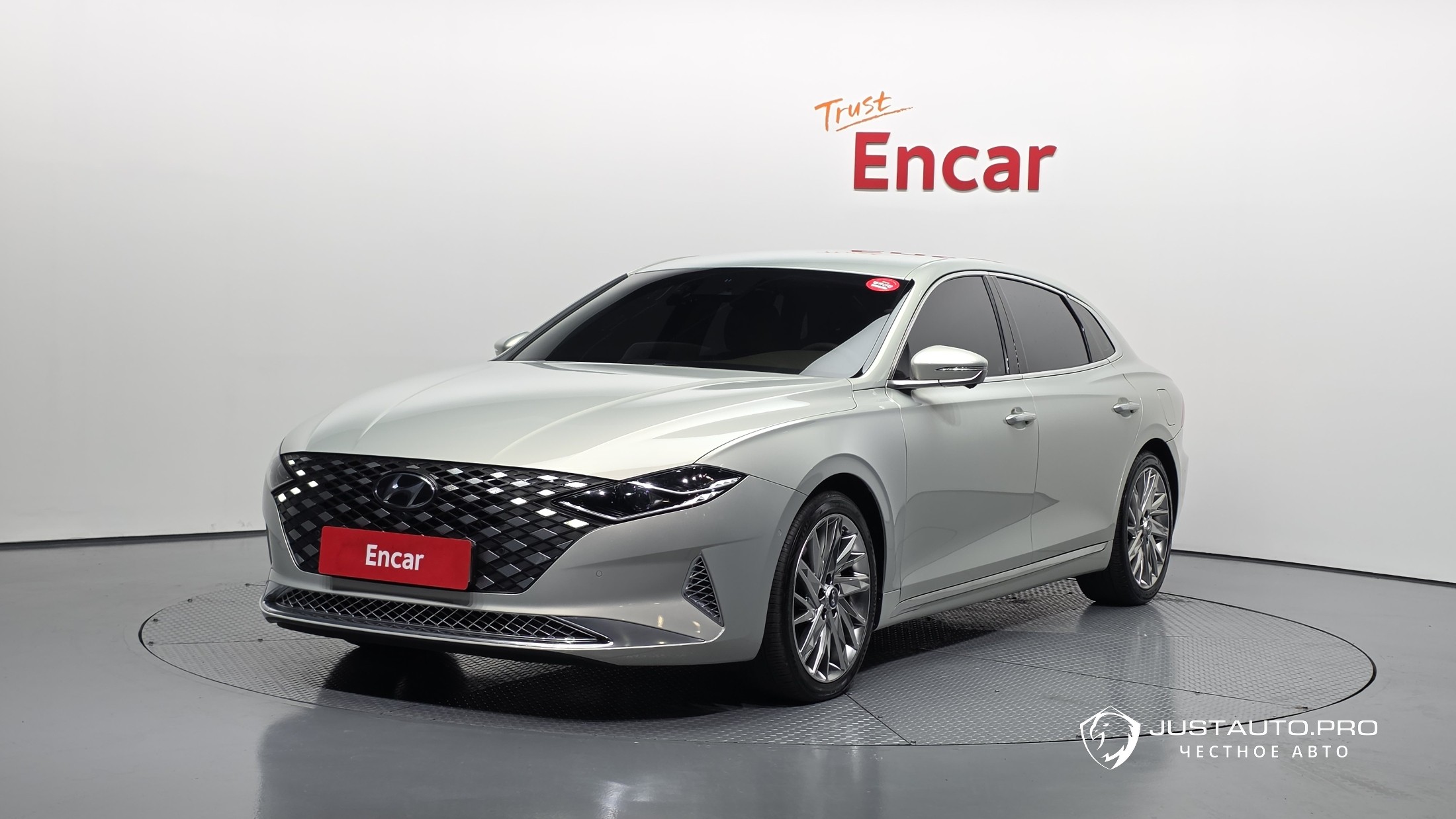 Автомобиль Hyundai Grandeur