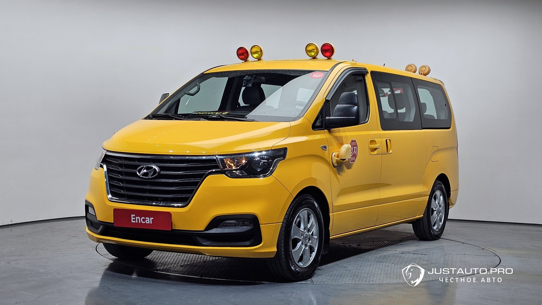 Автомобиль Hyundai Starex