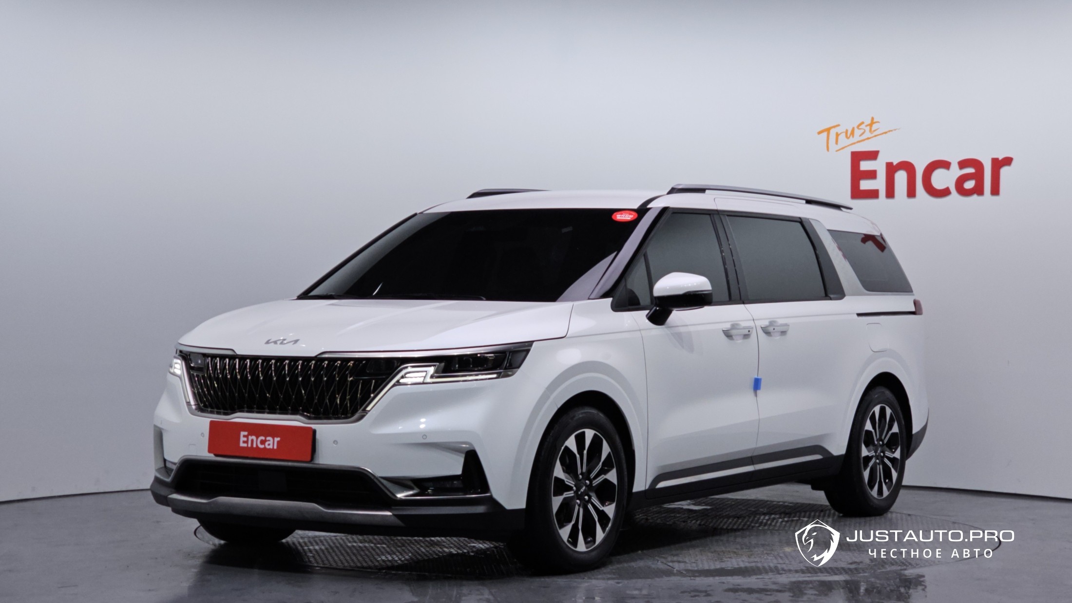 Автомобиль Kia Canival