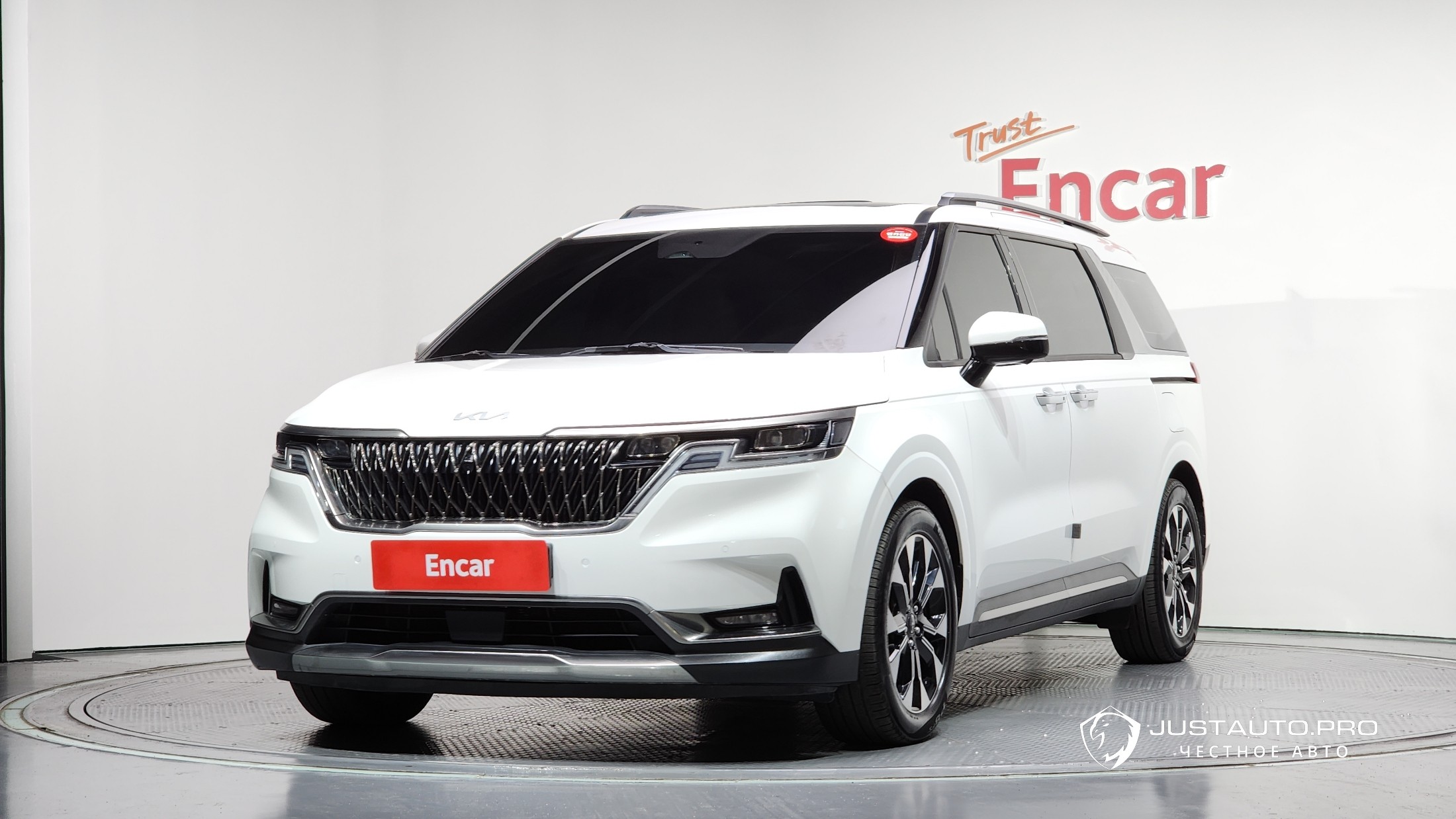 Автомобиль Kia Canival