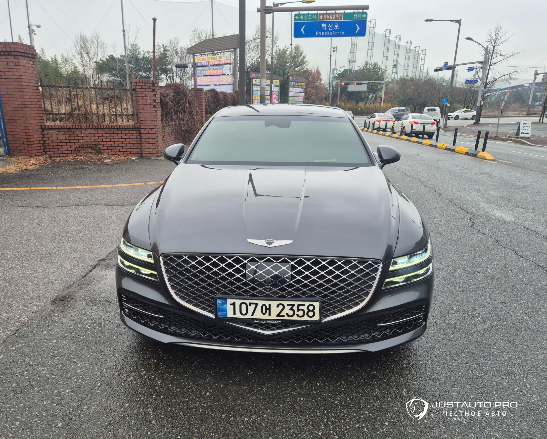 Автомобиль Genesis G80