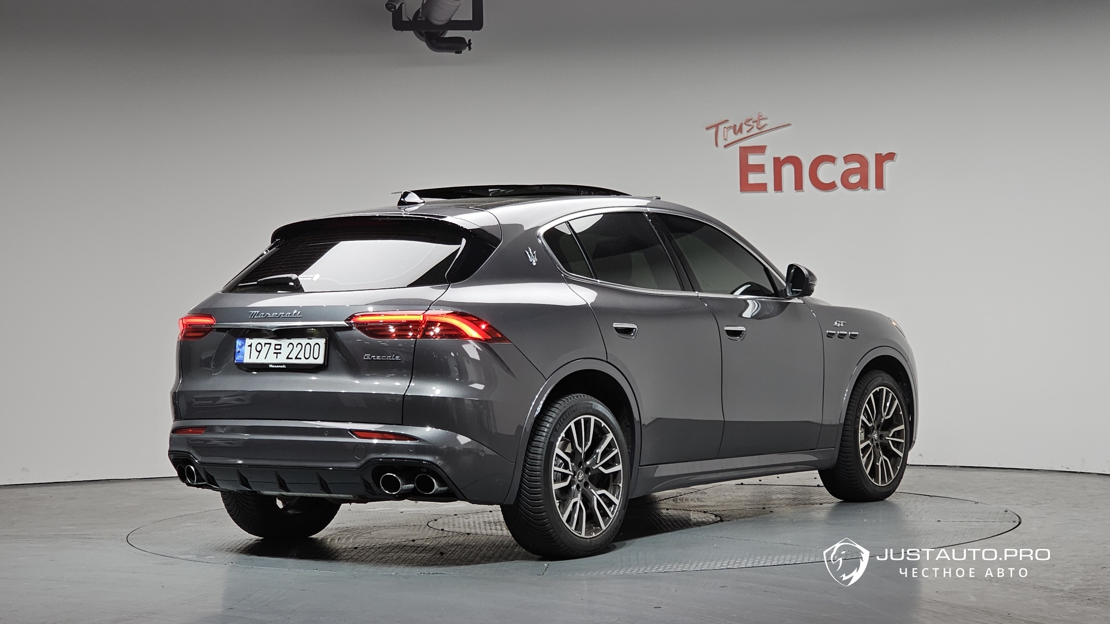 Автомобиль Maserati Grecale