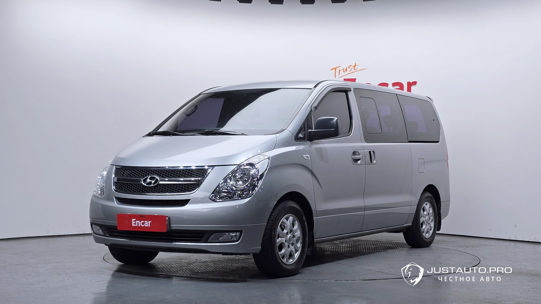 Автомобиль Hyundai Starex