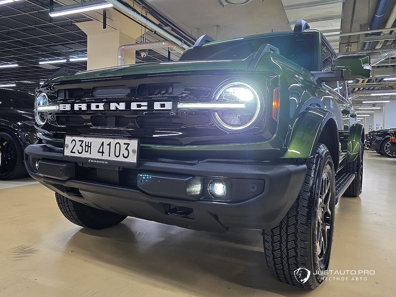 Автомобиль Ford Bronco