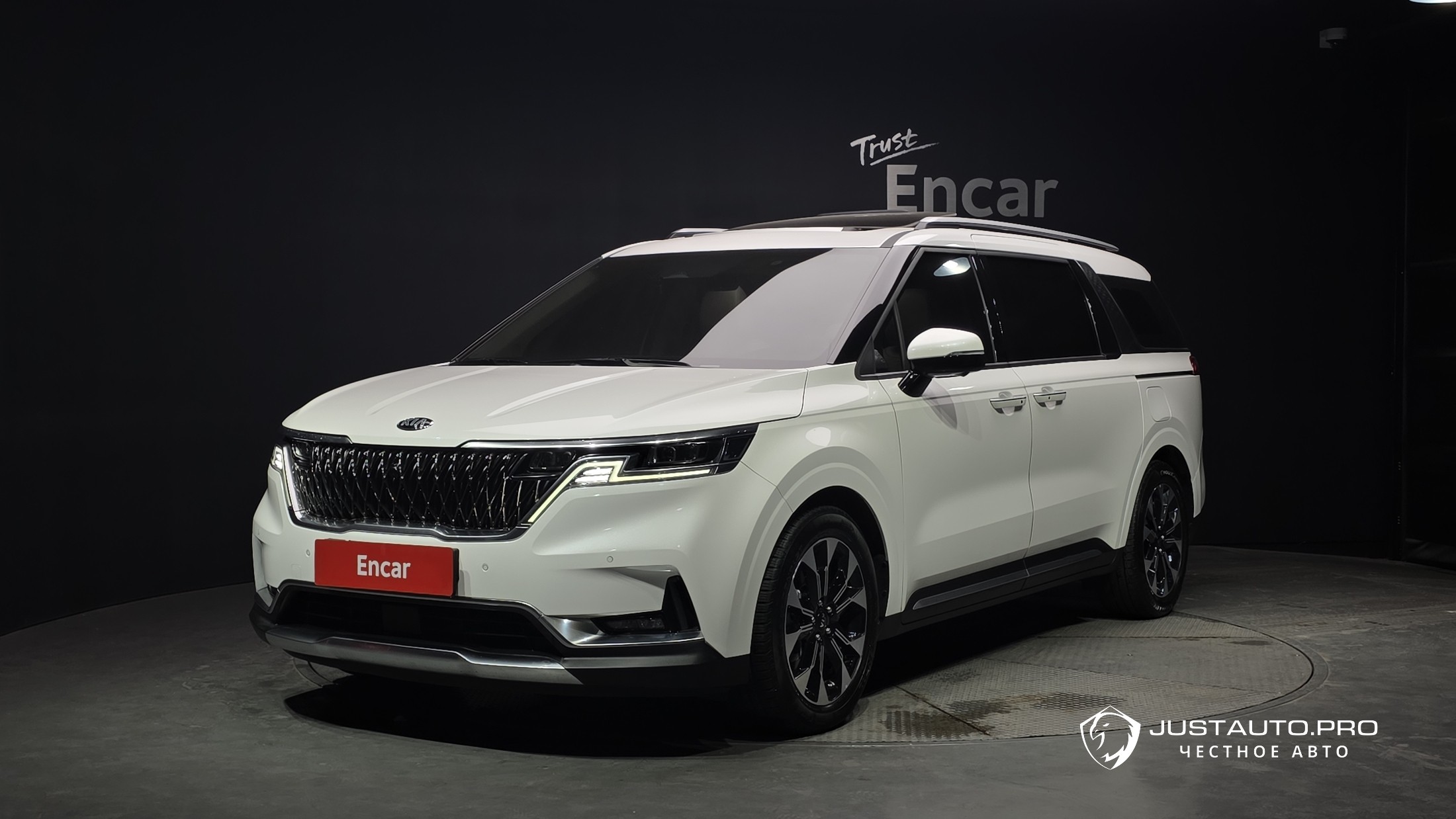 Автомобиль Kia Canival