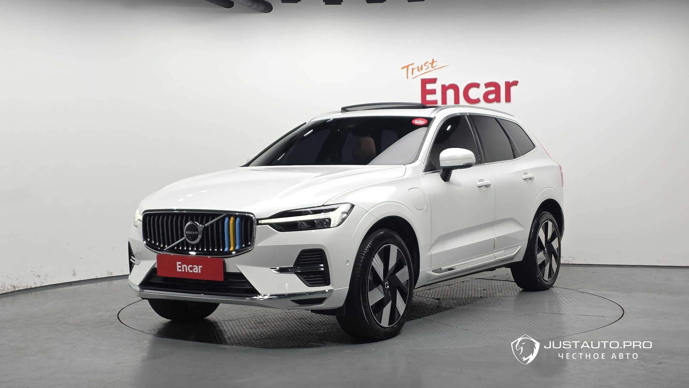 Автомобиль Volvo XC60