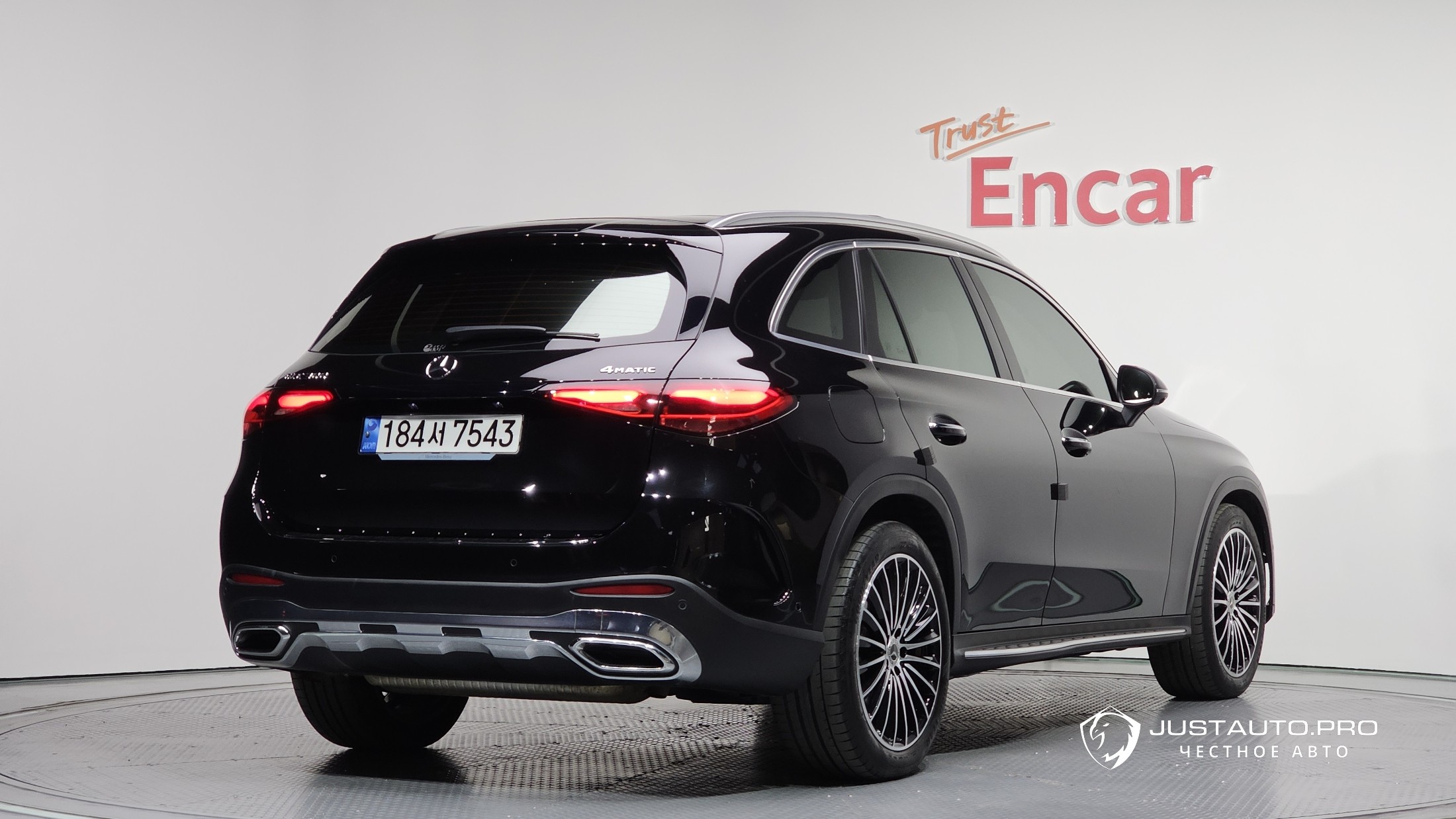 Автомобиль Mercedes-Benz GLC-Class