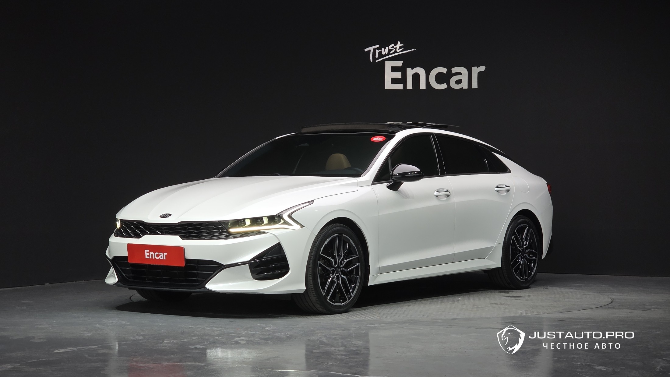 Автомобиль Kia K5