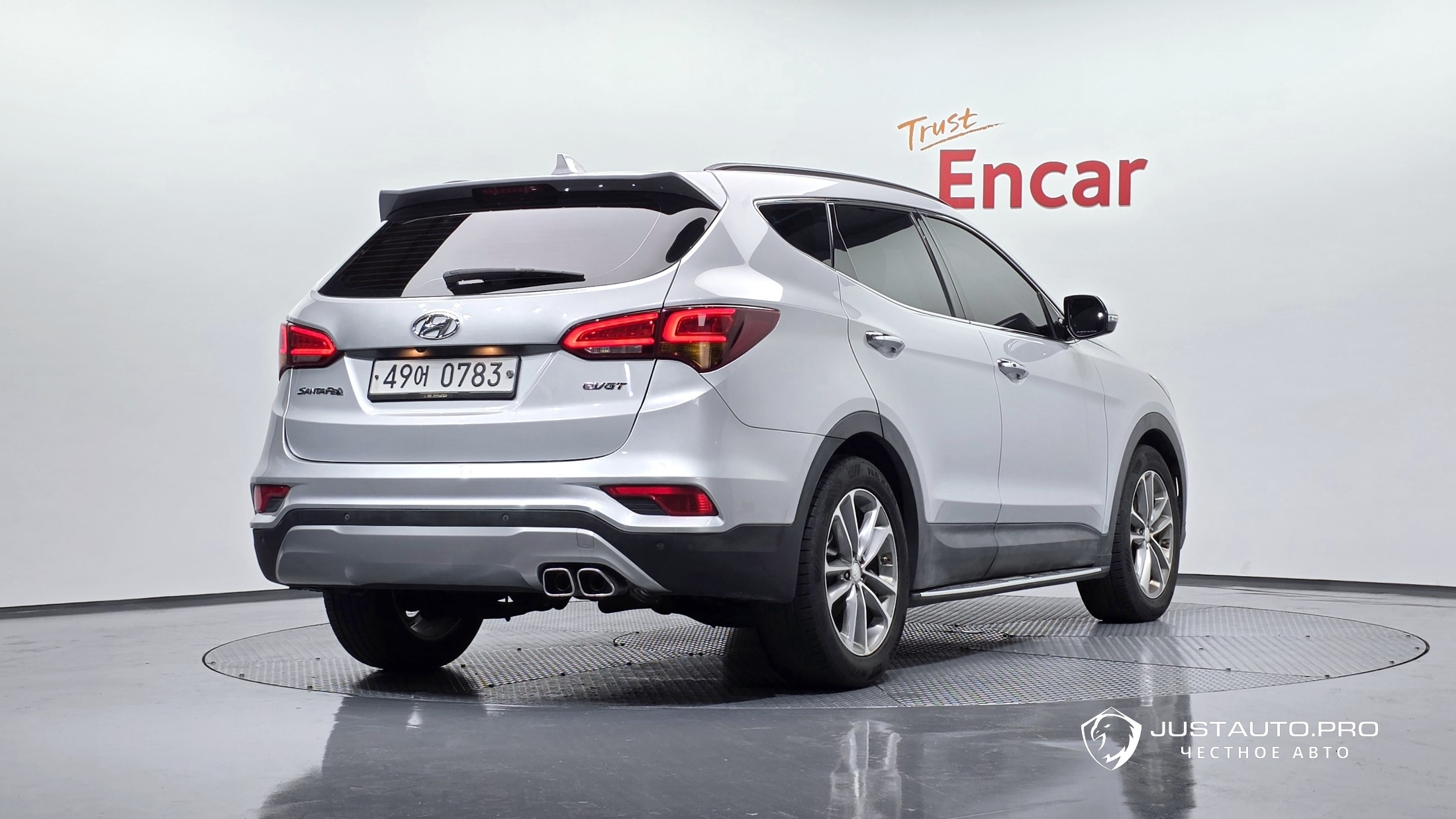 Автомобиль Hyundai Santafe