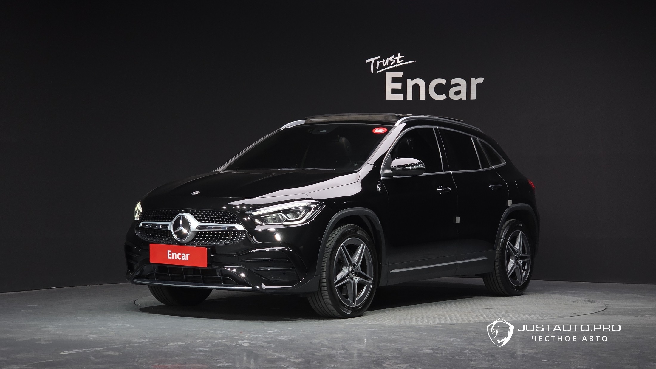 Автомобиль Mercedes-Benz GLA-Class