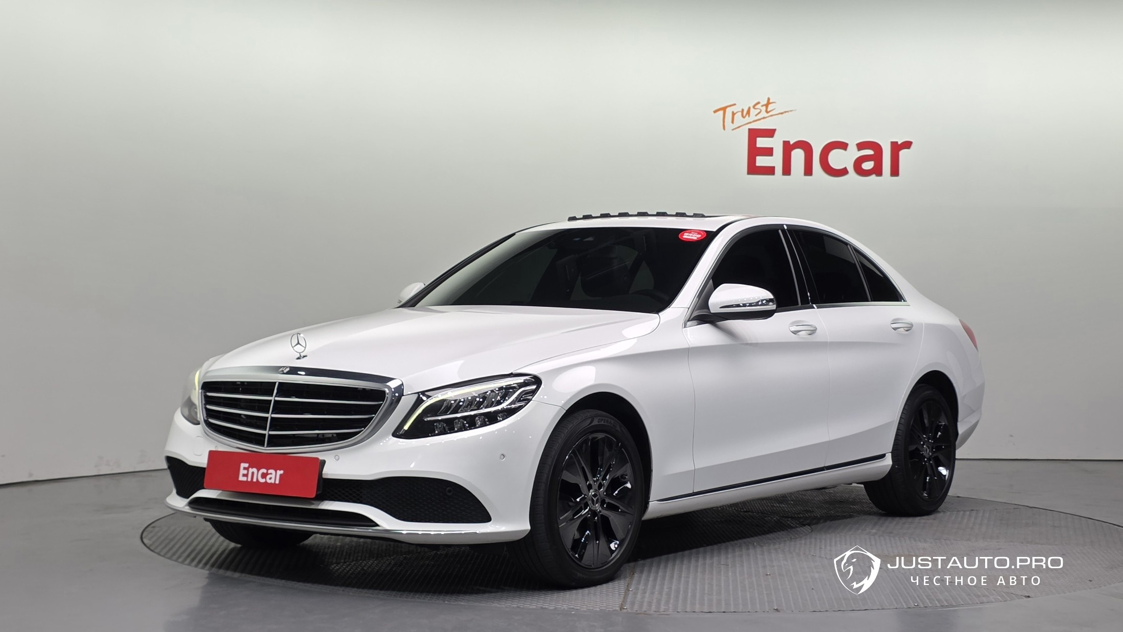 Автомобиль Mercedes-Benz C-Class