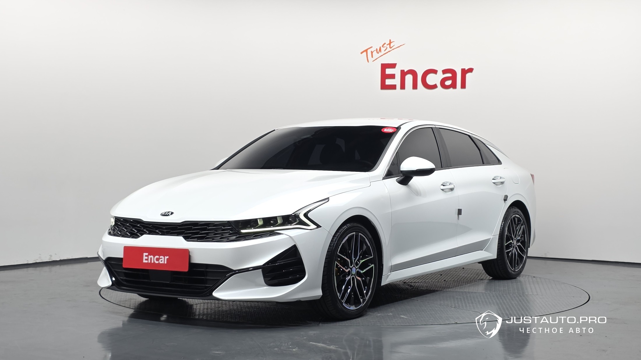 Автомобиль Kia K5