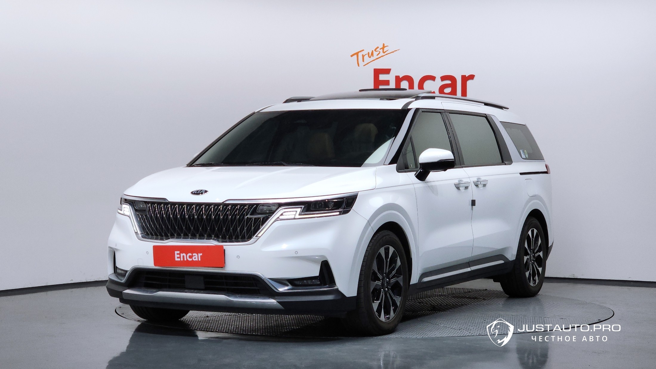 Автомобиль Kia Canival