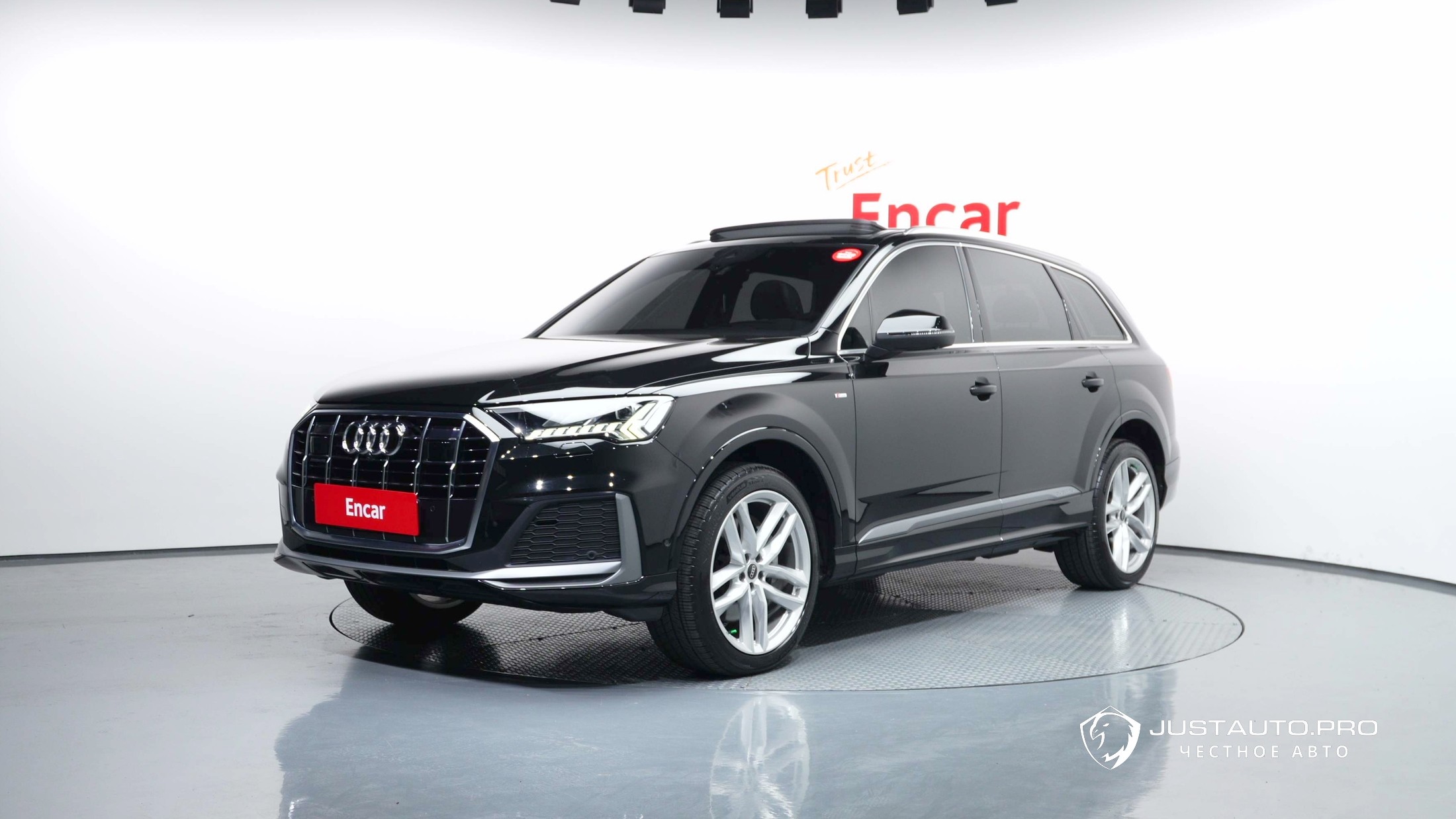 Автомобиль Audi Q7