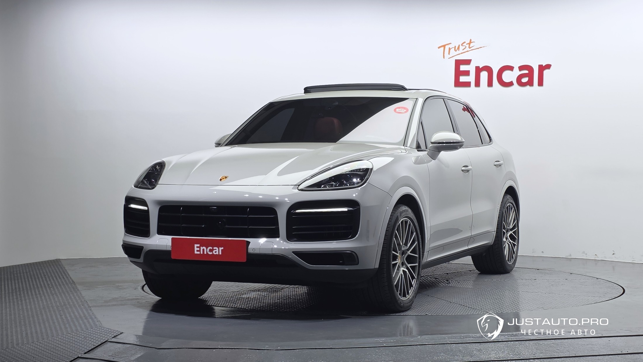Автомобиль Porsche Cayenne