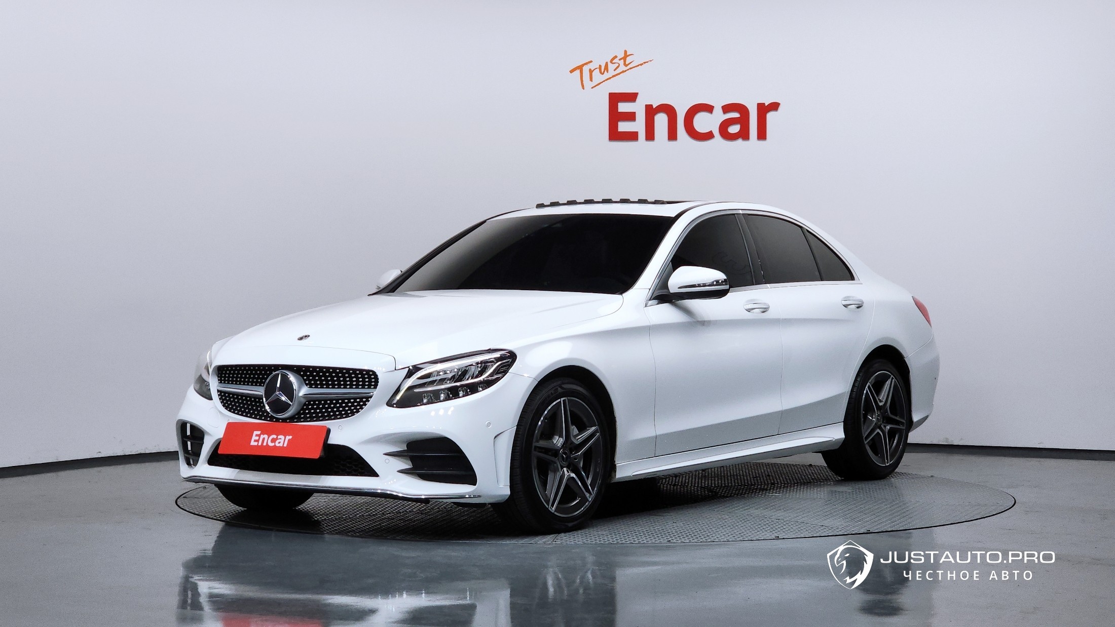 Автомобиль Mercedes-Benz C-Class