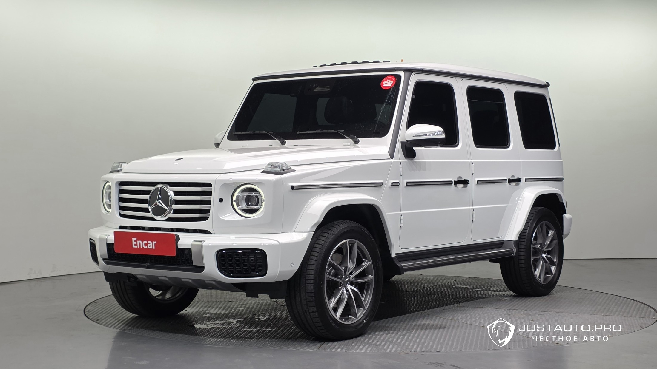 Автомобиль Mercedes-Benz G-Class