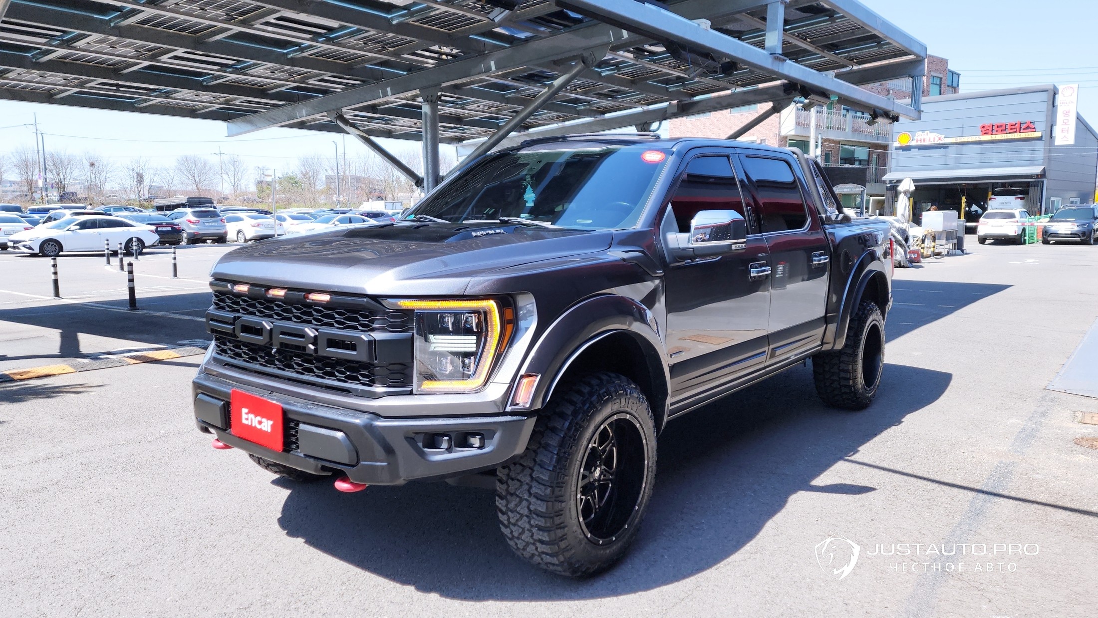 Автомобиль Ford F150