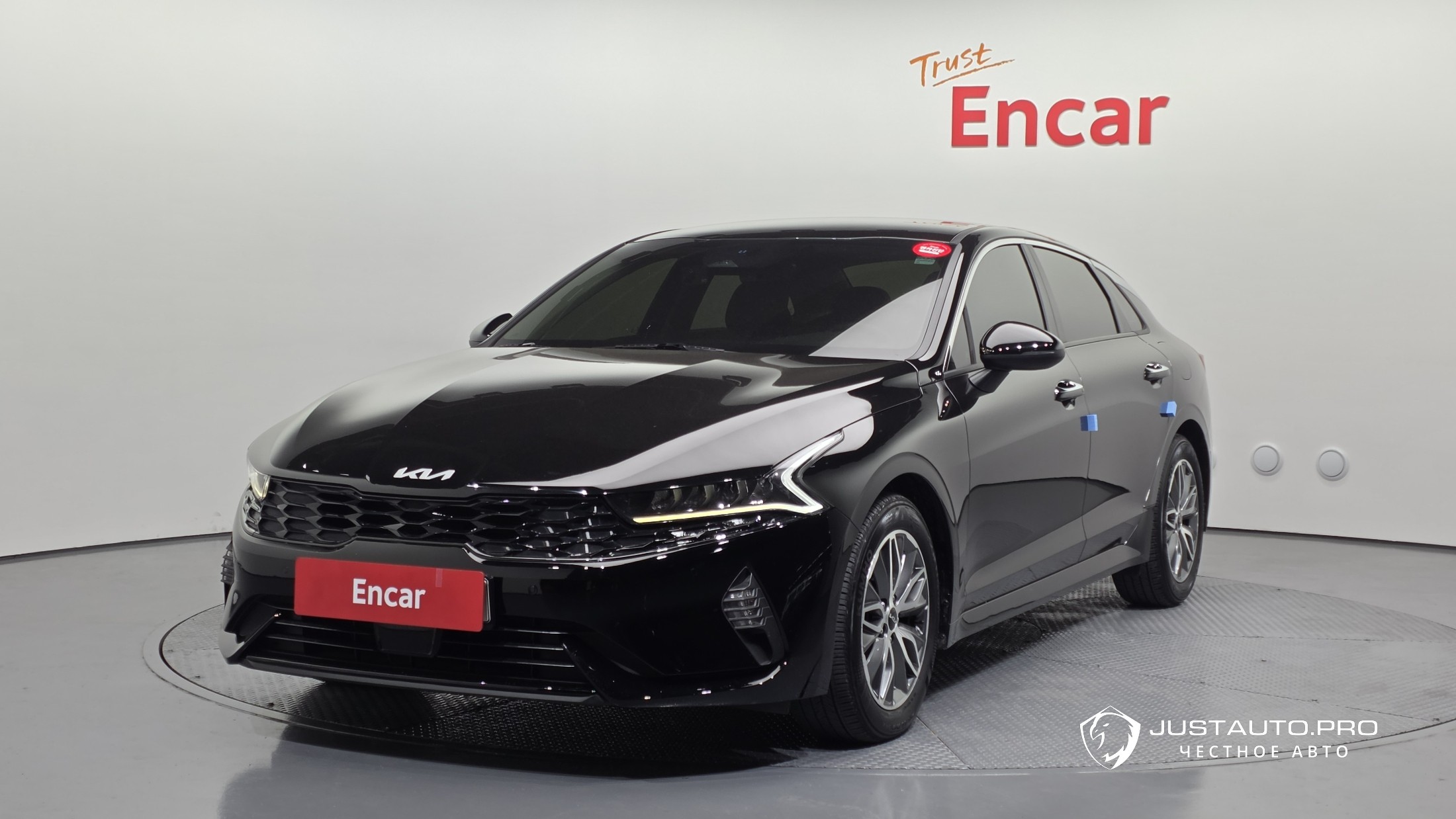 Автомобиль Kia K5