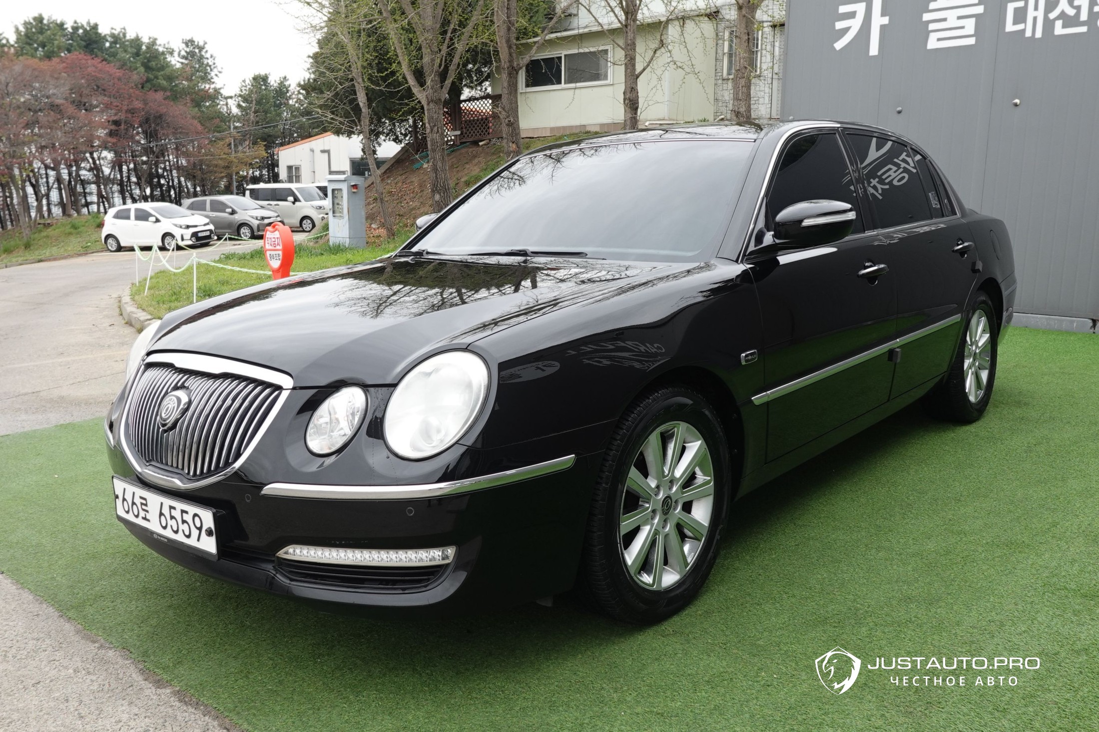 Автомобиль Kia OPIRUS