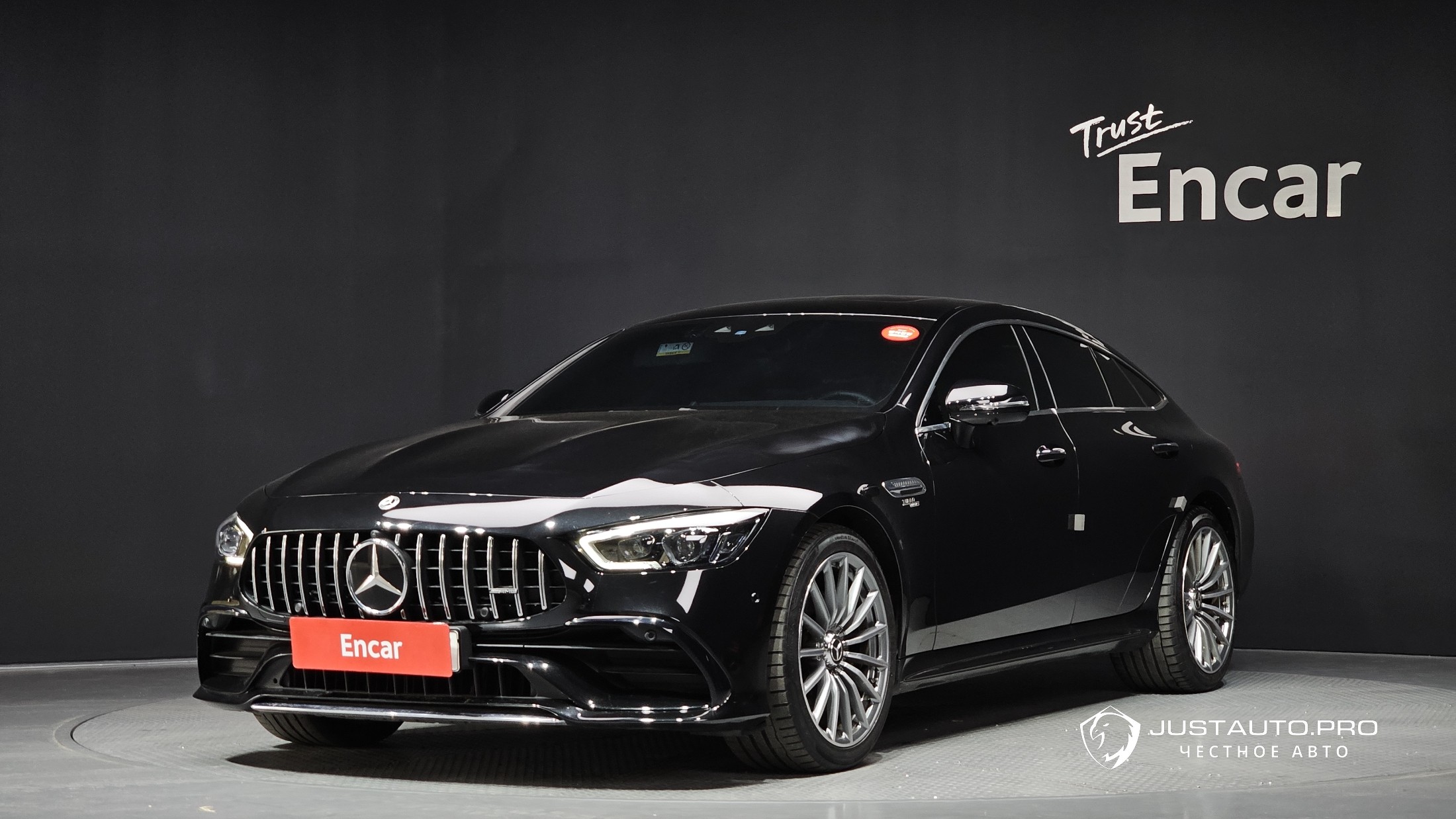 Автомобиль Mercedes-Benz AMG GT