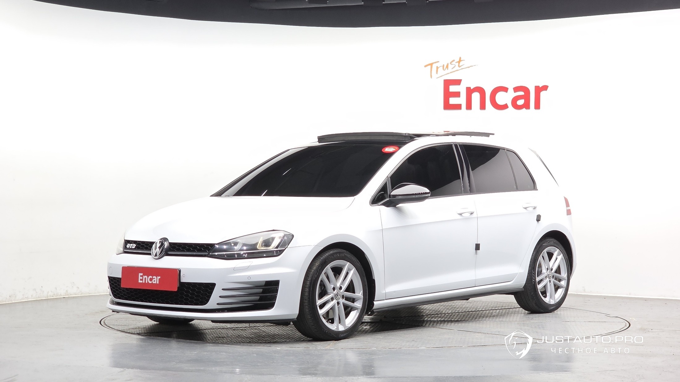 Автомобиль Volkswagen Golf