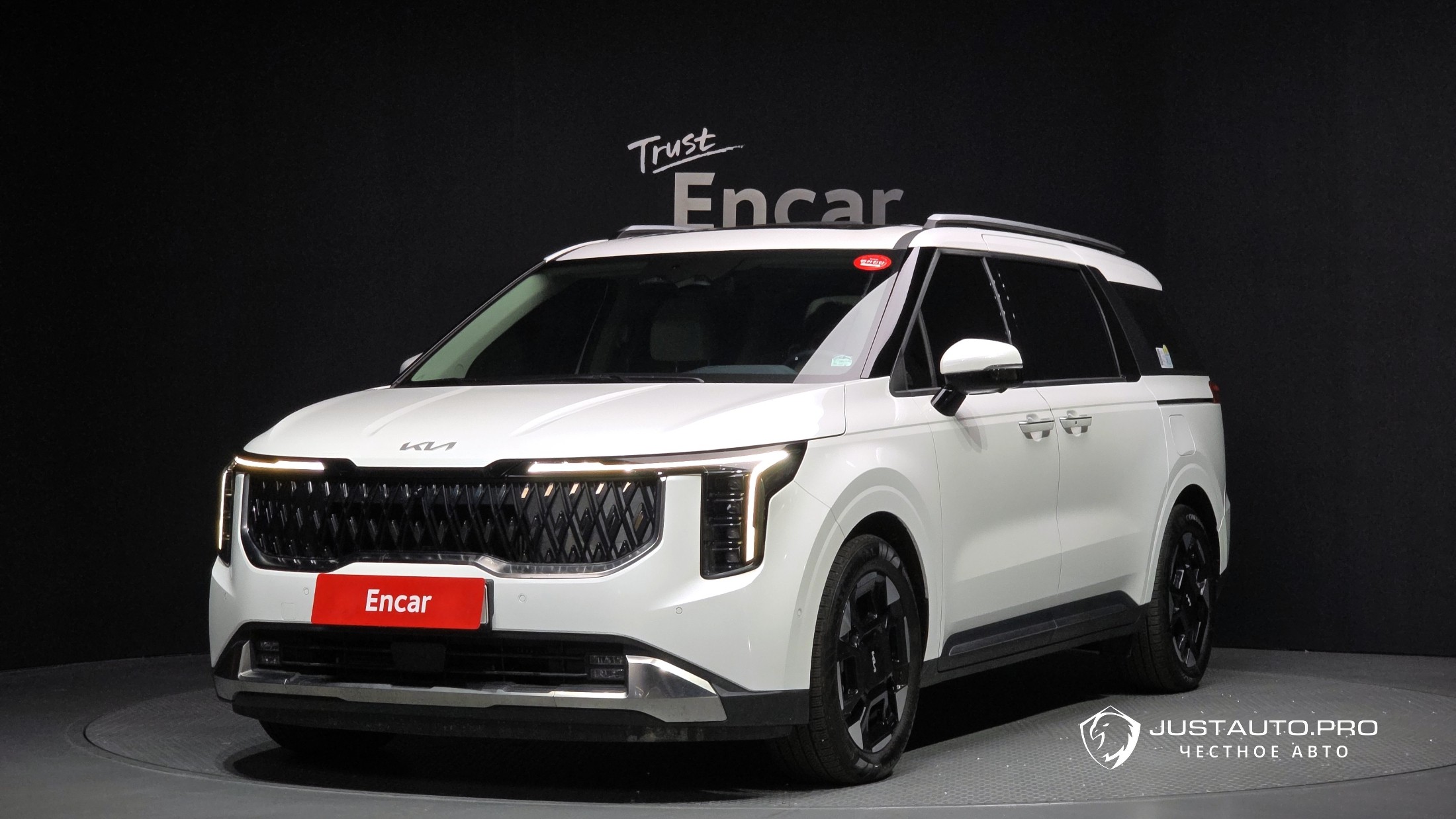 Автомобиль Kia Canival