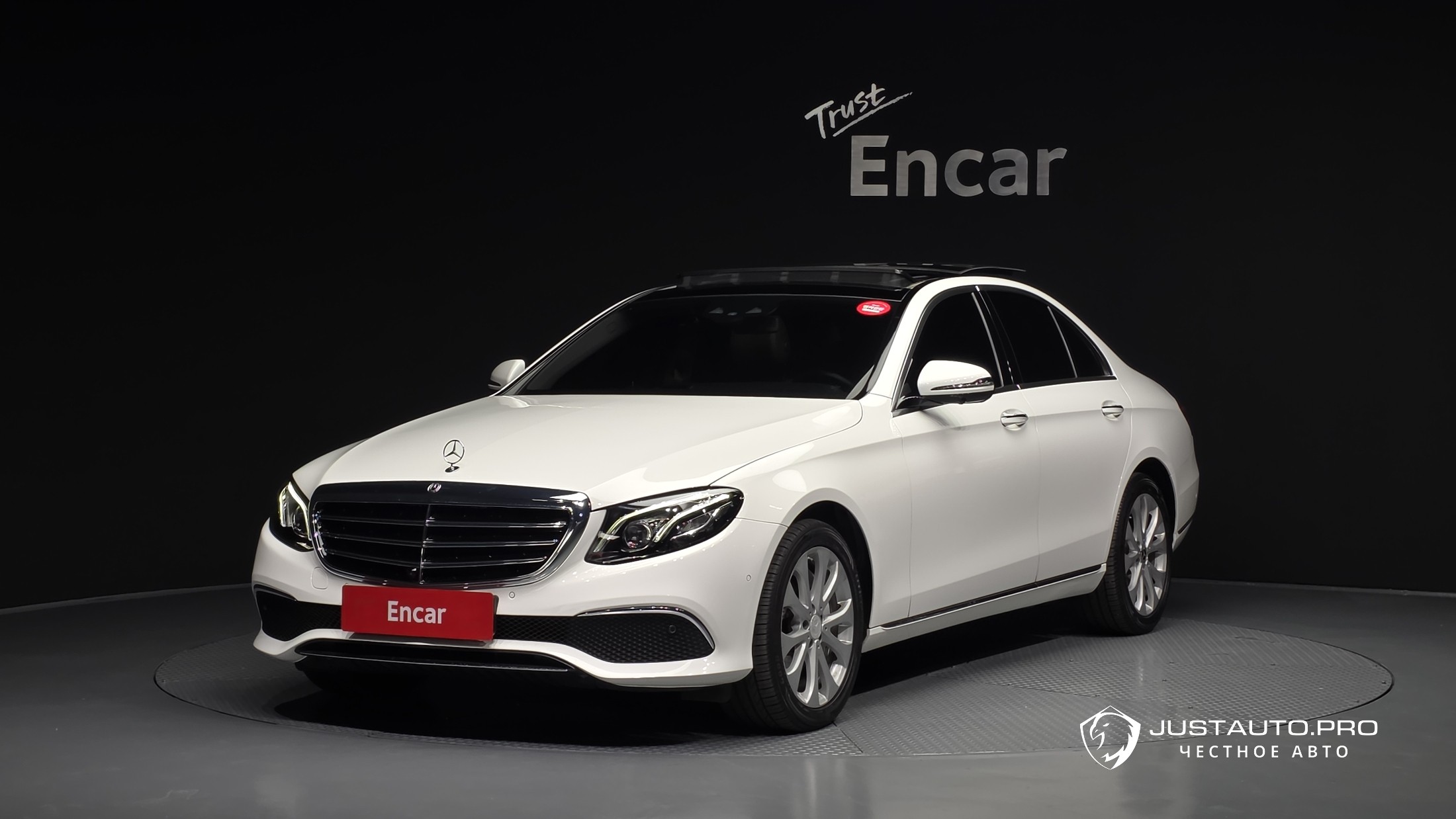 Автомобиль Mercedes-Benz E-Class