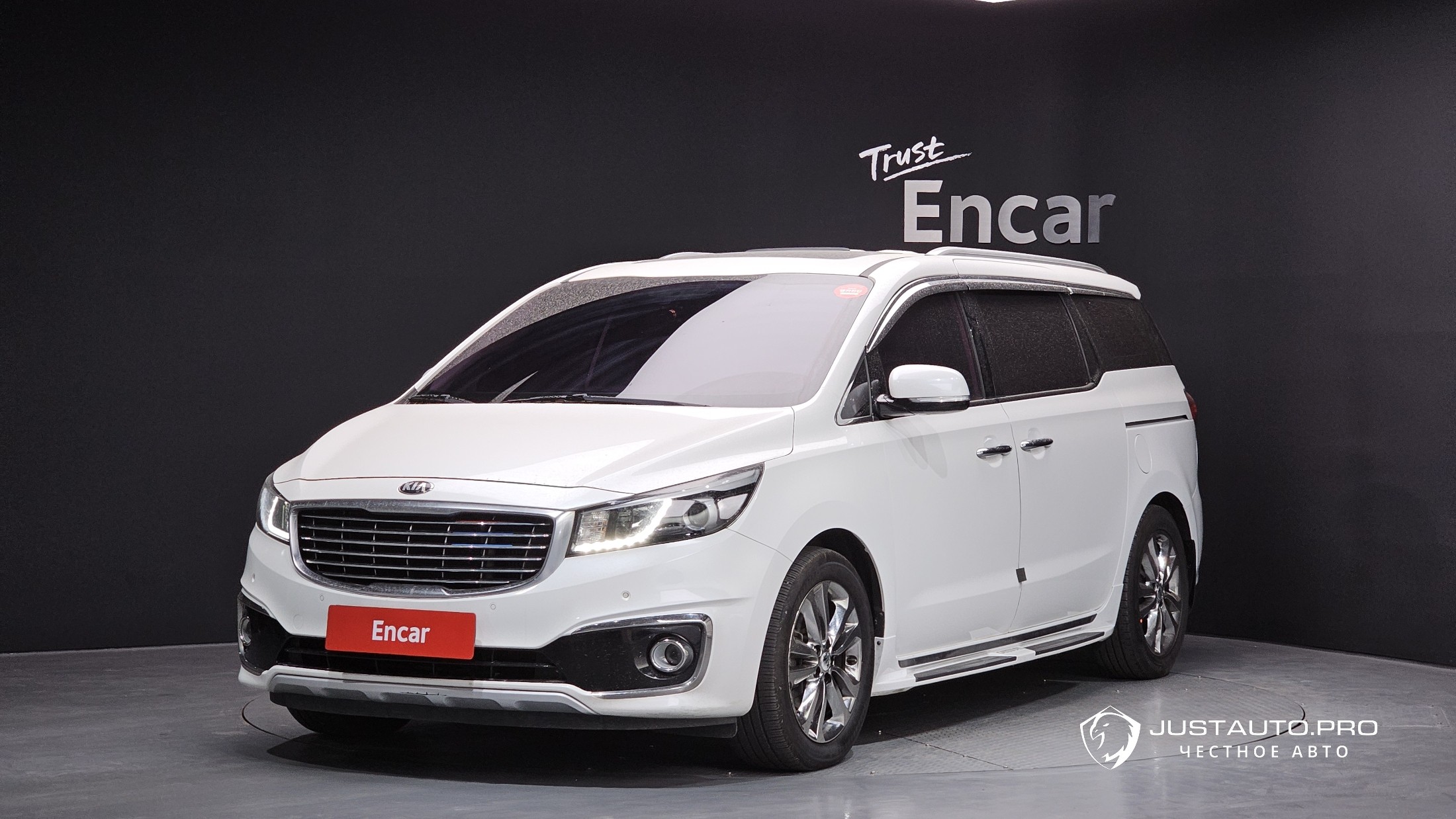 Автомобиль Kia Canival