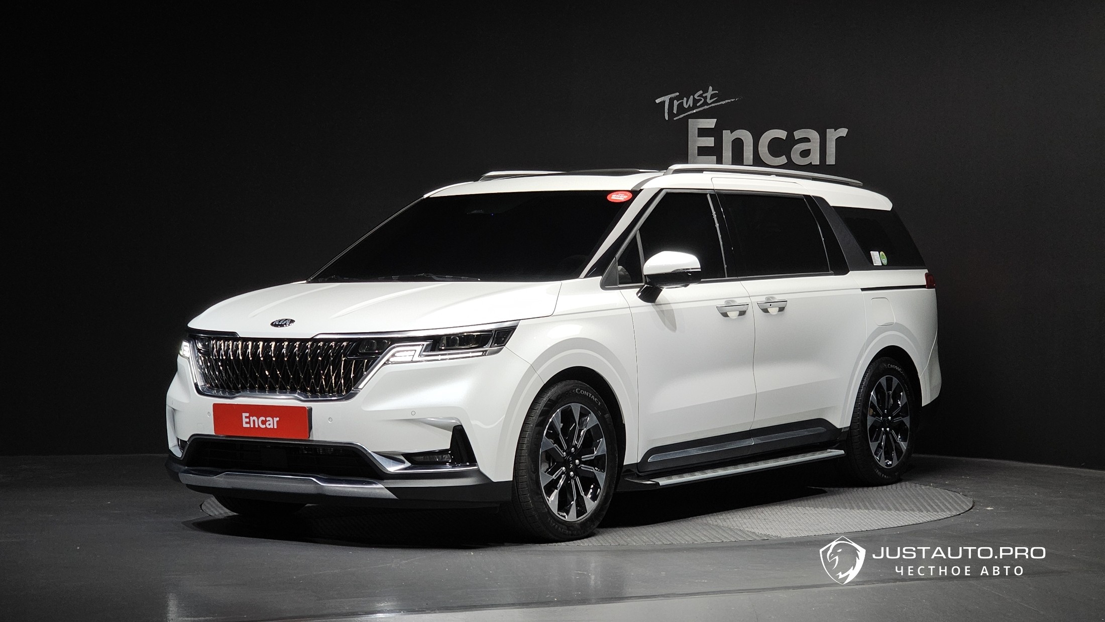 Автомобиль Kia Canival