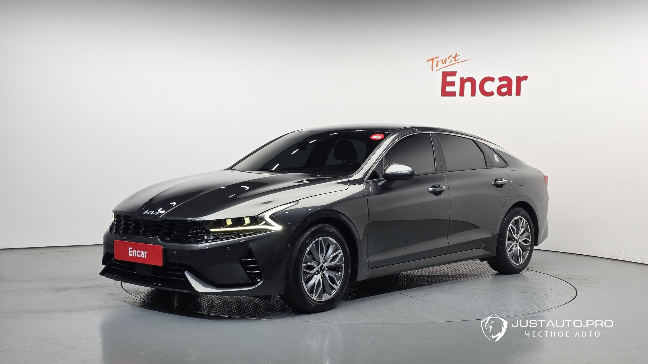 Автомобиль Kia K5