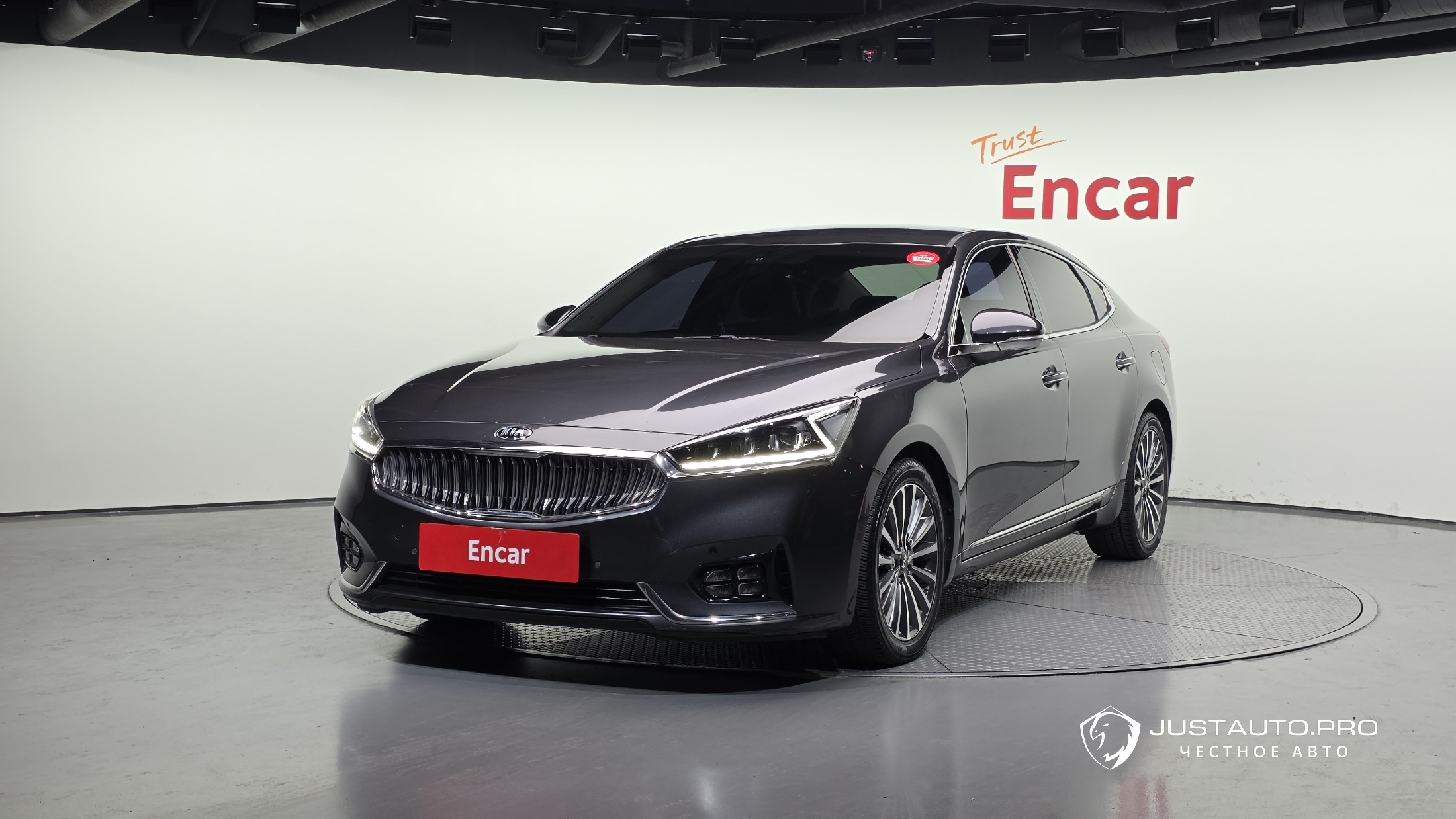 Автомобиль Kia K7