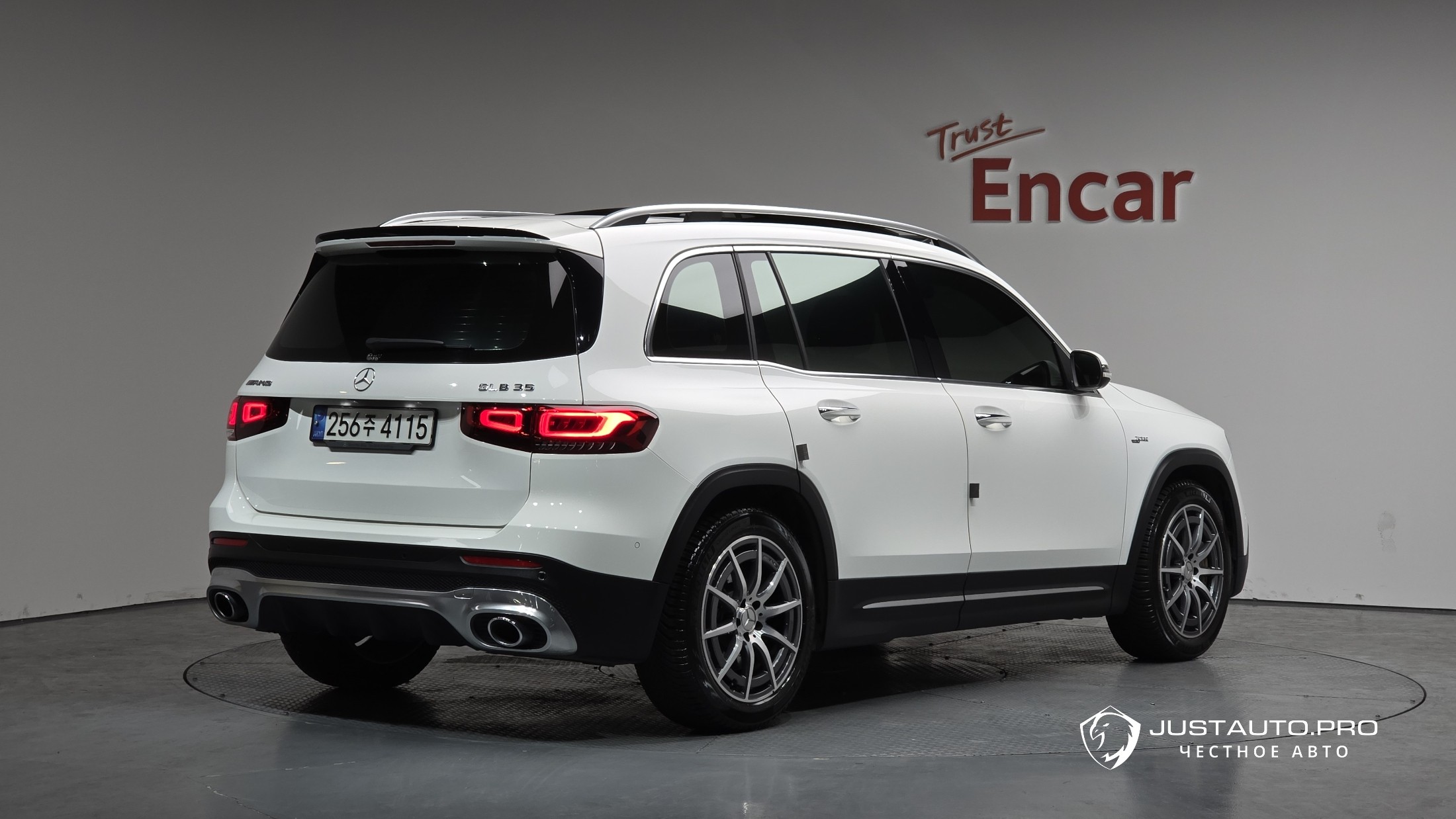 Автомобиль Mercedes-Benz GLB-Class